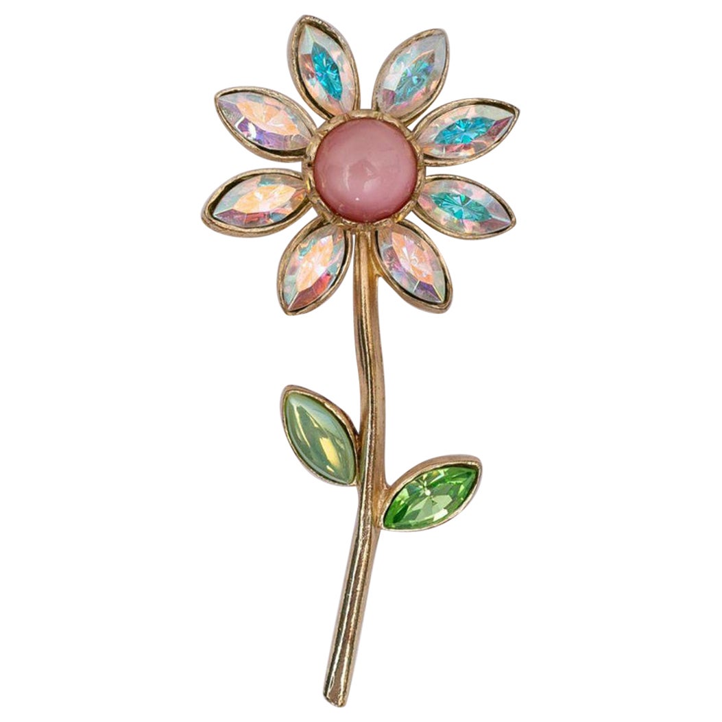 Christian Lacroix Blumenbrosche in Form einer Blume aus vergoldetem Metall