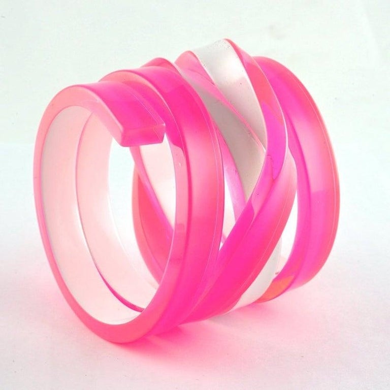 Bracelet En Plexiglas Jaune Fluo - État Presque Neuf Avec Légères Rayures