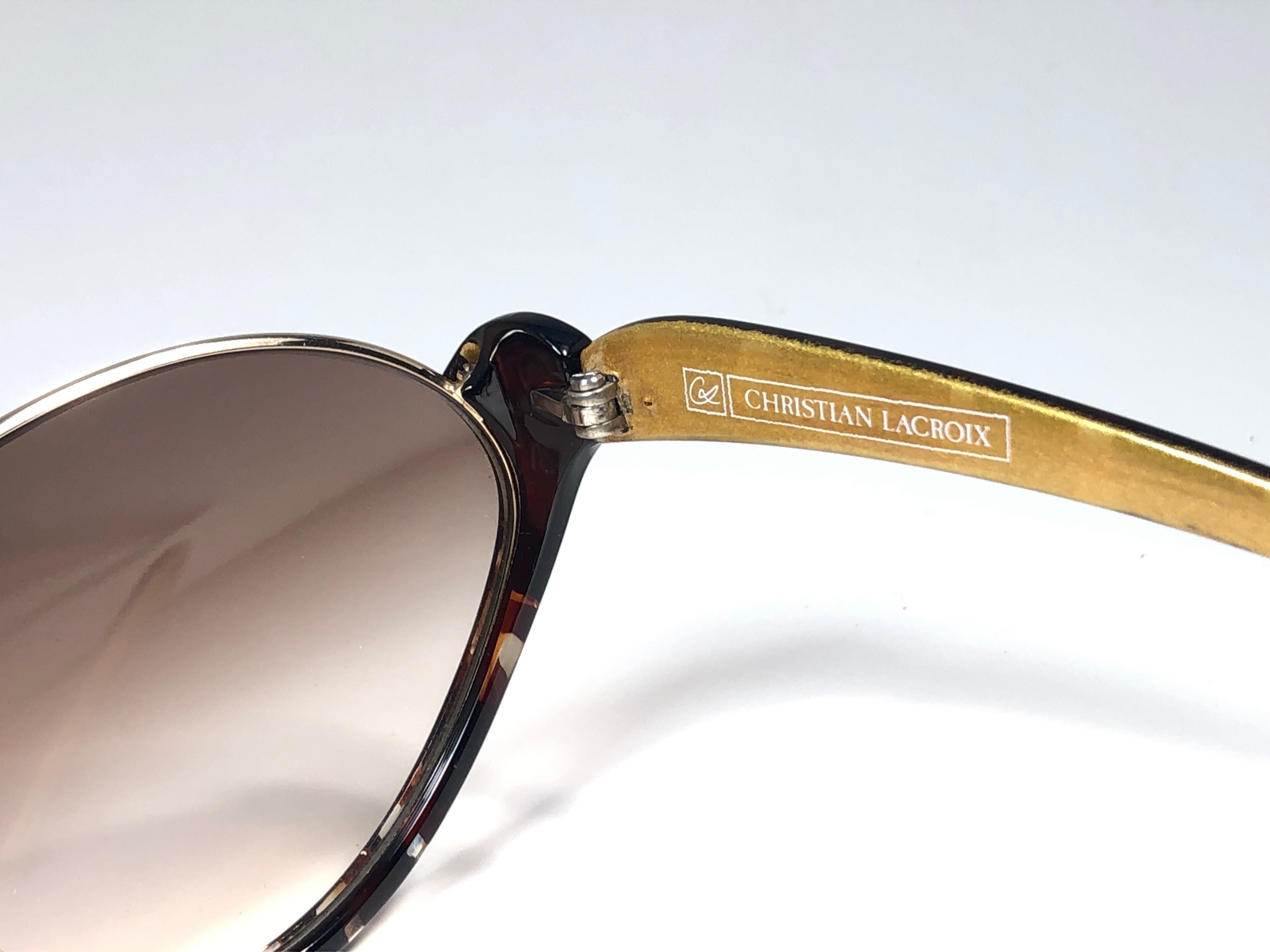 Christian Lacroix France Vintage Dark Tortoise and Gold Sunglasses, 1980  In New Condition For Sale In Baleares, Baleares