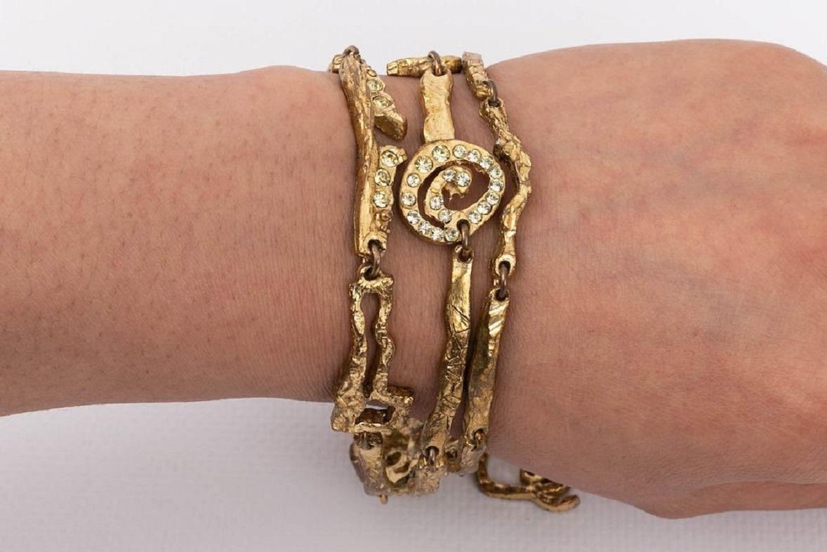 Pulsera de metal dorado Christian Lacroix en venta 5