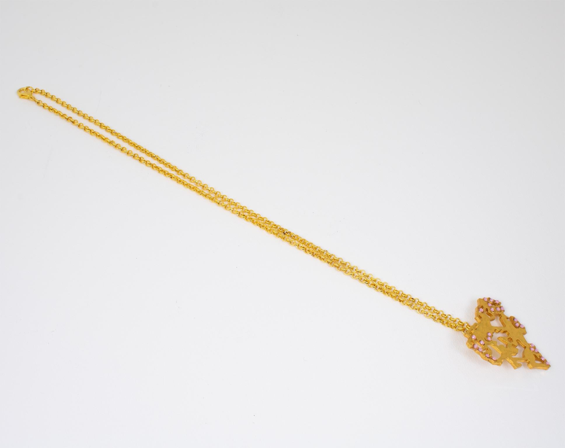 Christian Lacroix Gilt Metal and Pink Jeweled Brutalist Heart Pendant Necklace For Sale 2