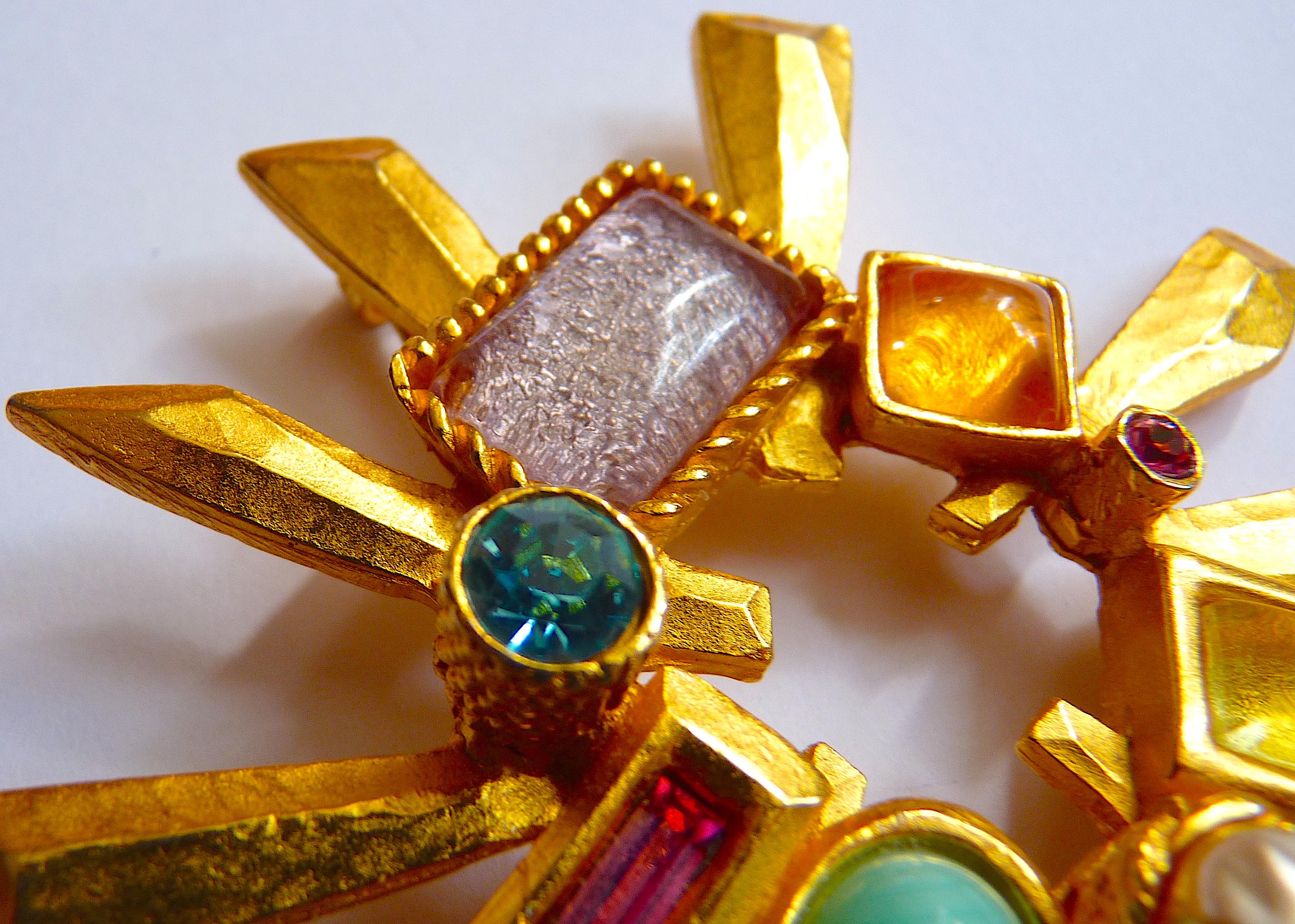 Christian Lacroix Poured Glass Cabochons and Gilt Metal Brooch, 1990s In Excellent Condition For Sale In CHAMPEAUX-SUR-SARTHE, FR