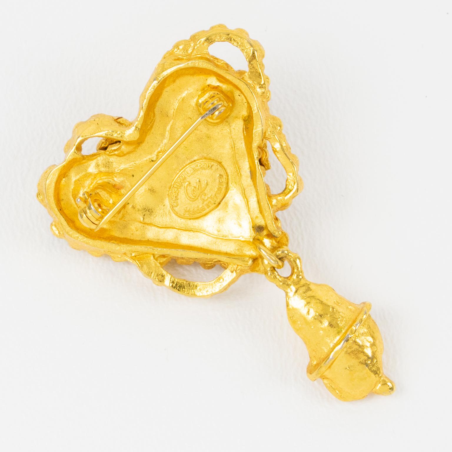 Christian Lacroix Broche en métal doré en forme de cœur baroque Bon état - En vente à Atlanta, GA