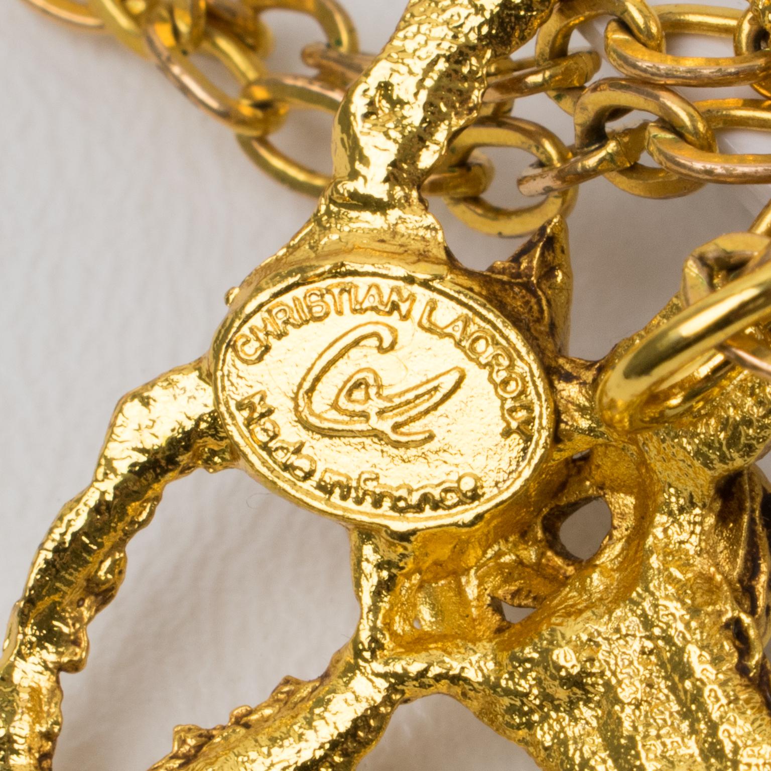 Christian Lacroix, collier pendentif en dentelle et métal doré en vente 3