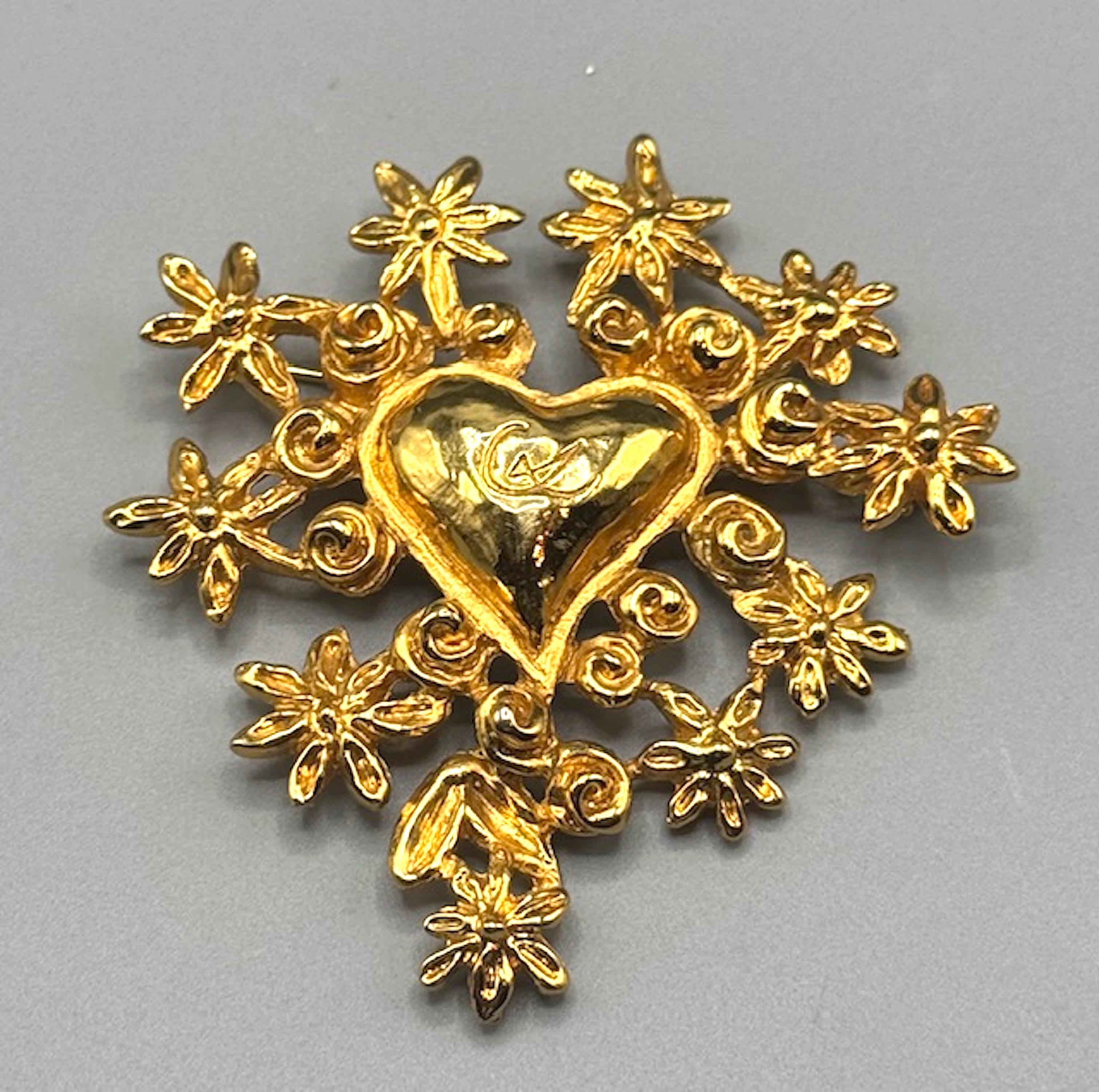 Christian Lacroix Gold Heart & Flowers 1993 Noel Collection In Good Condition In New York, NY