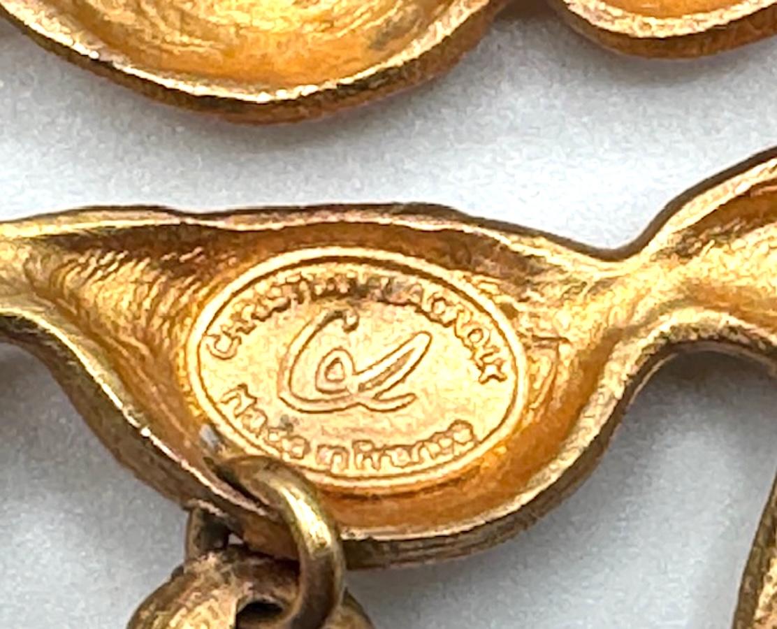 Christian Lacroix Broche de oro con textura de cacahuete en venta 5