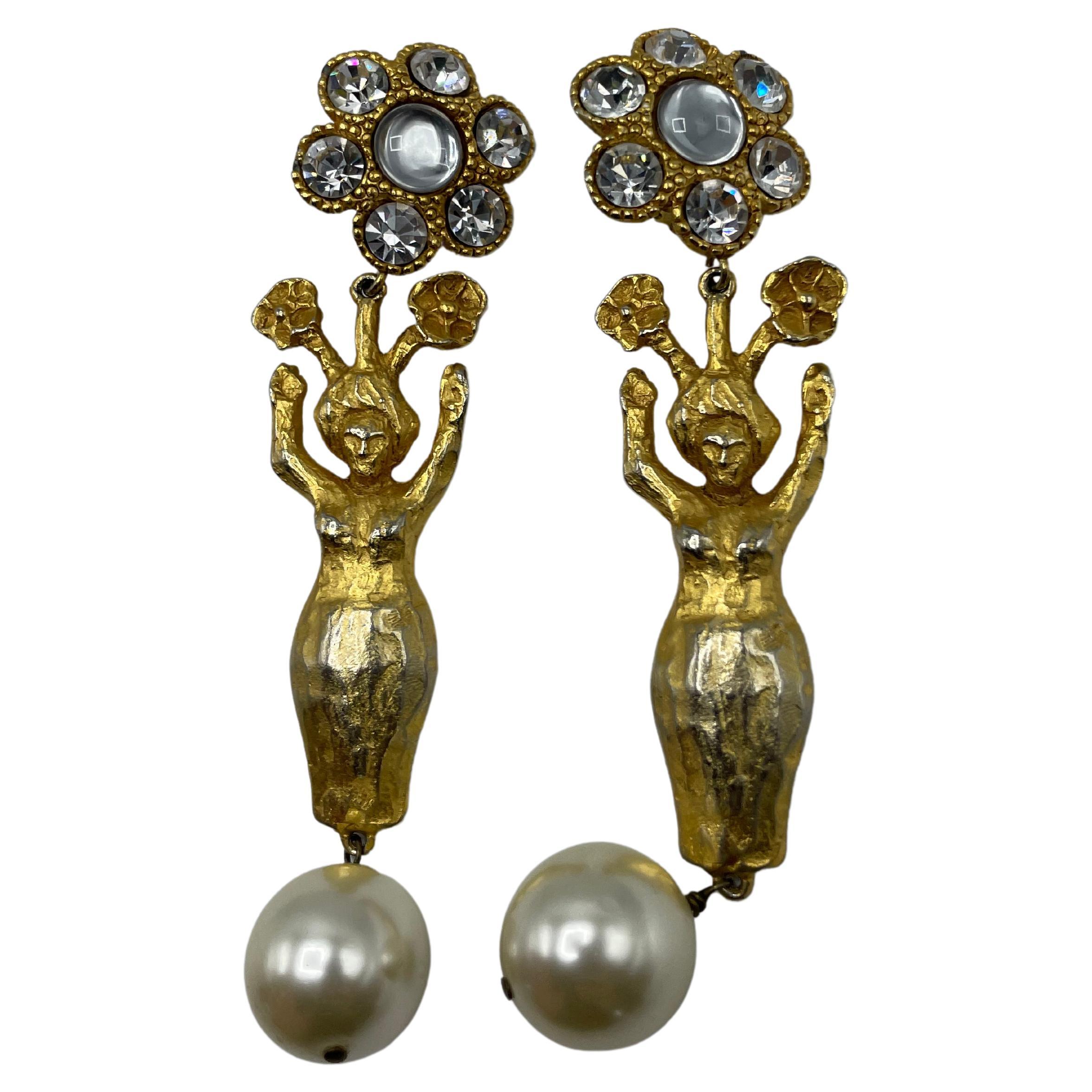 Christian Lacroix Gold-Toned Drop Earrings Pearl Rhinestone In Good Condition For Sale In Palm Beach, FL