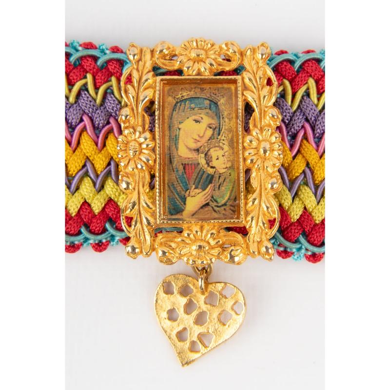 Christian Lacroix Pulsera de metal dorado en Excelente estado para la venta en SAINT-OUEN-SUR-SEINE, FR