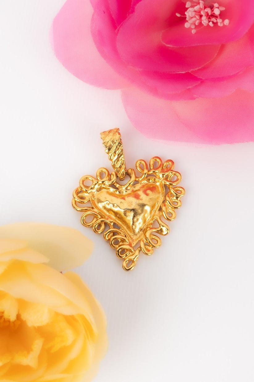 Christian Lacroix Golden Metal Heart-Shaped Pendant For Sale 2