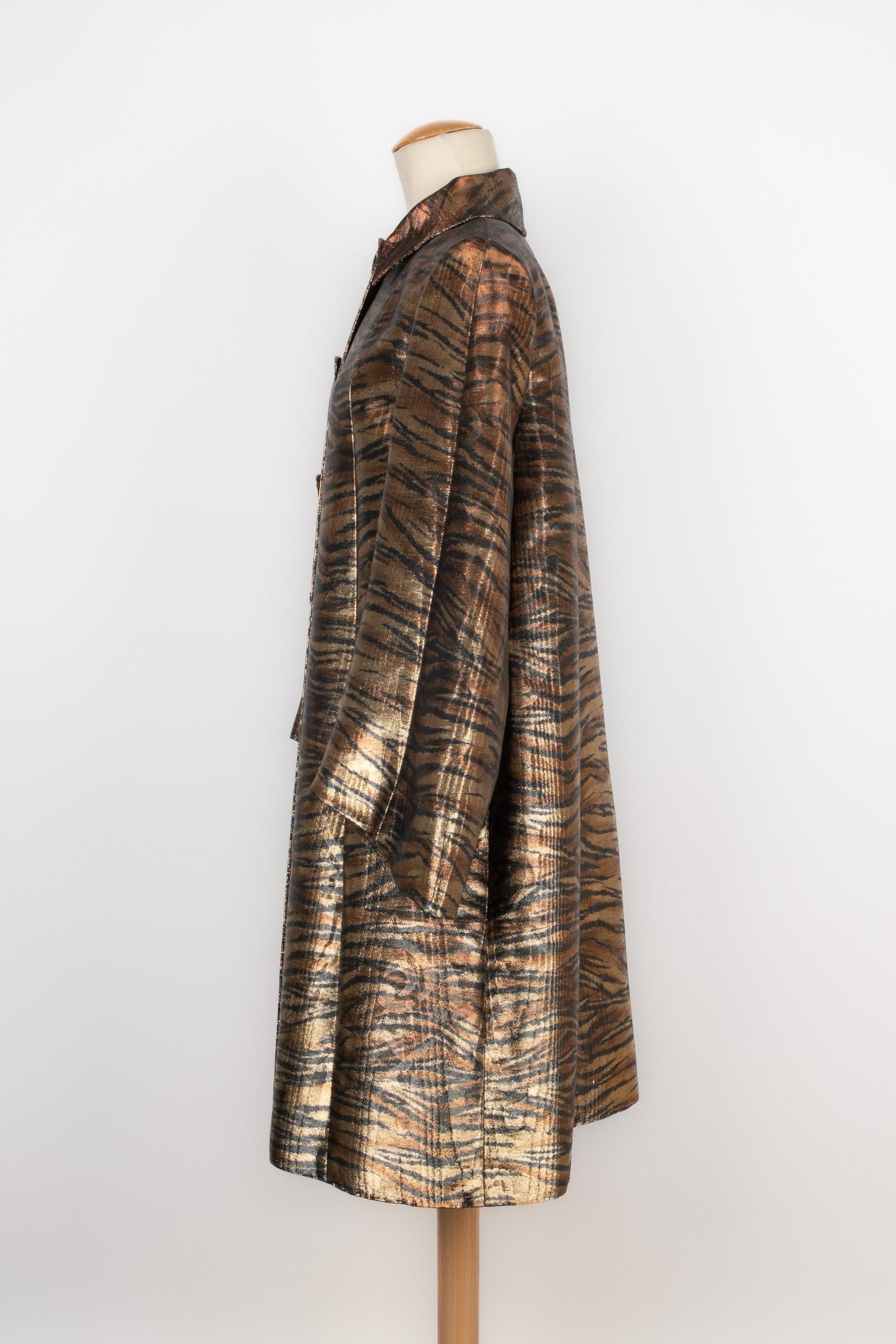 Christian Lacroix Golden-tone Lamé Coat In Excellent Condition For Sale In SAINT-OUEN-SUR-SEINE, FR