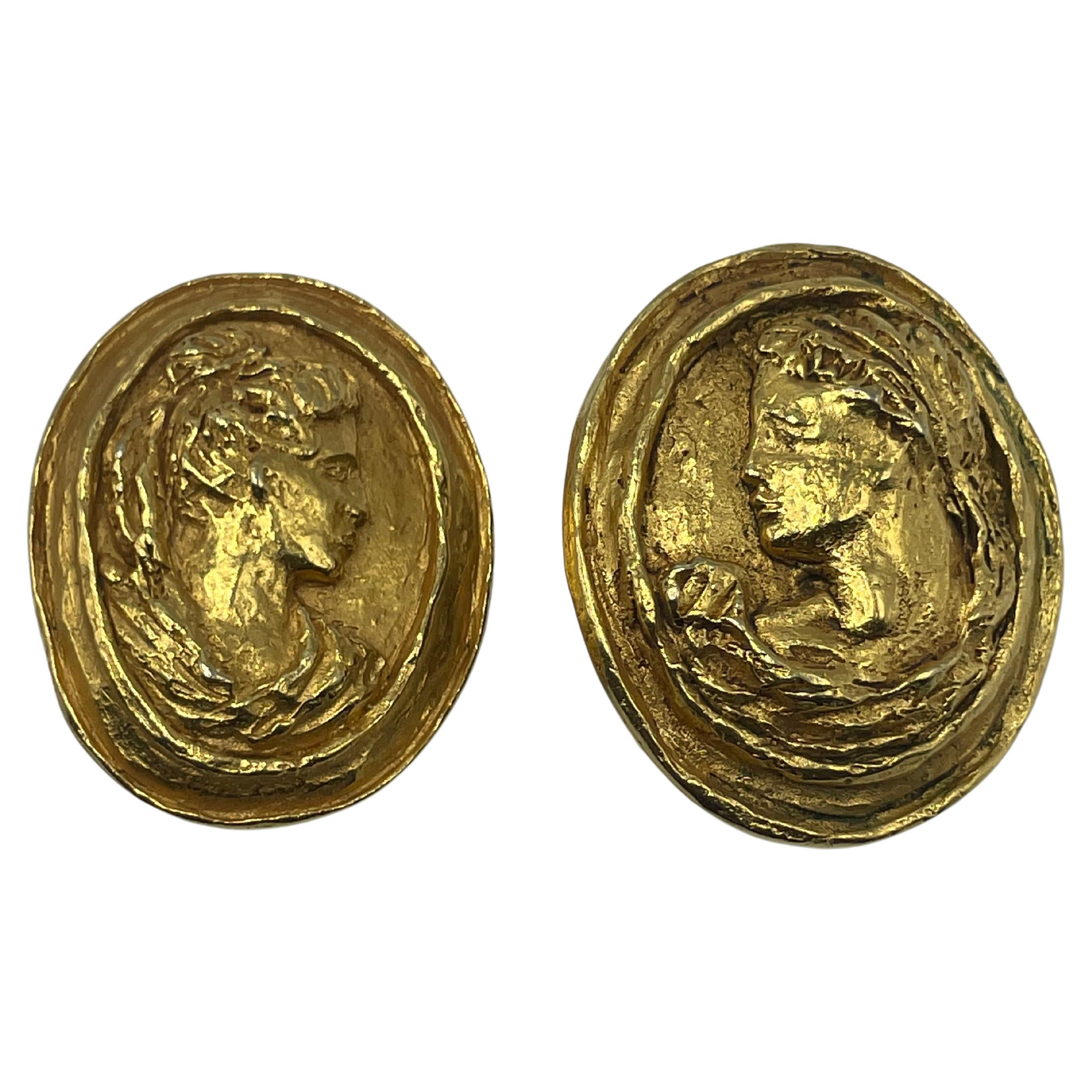 Christian Lacroix Greek Roman Cameo Clip-On Earrings In Good Condition For Sale In Palm Beach, FL