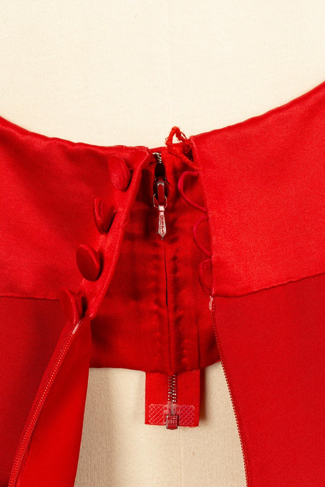 Vestido de Alta Costura Christian Lacroix de seda roja con forro de seda, 1995 en venta 2
