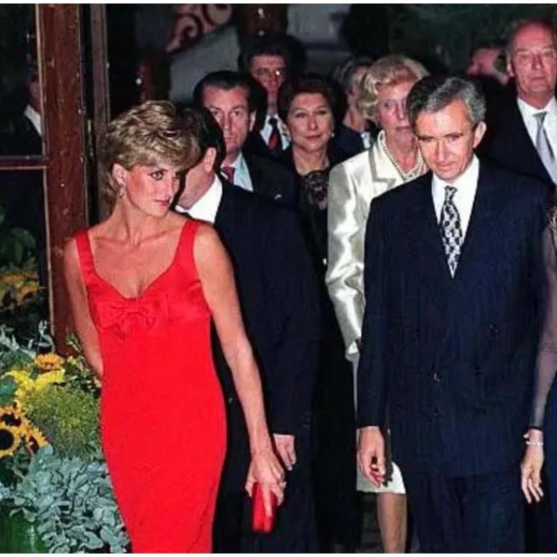 Christian Lacroix Haute Couture Kleid aus roter Seide mit Seidenfutter, 1995 im Angebot 5