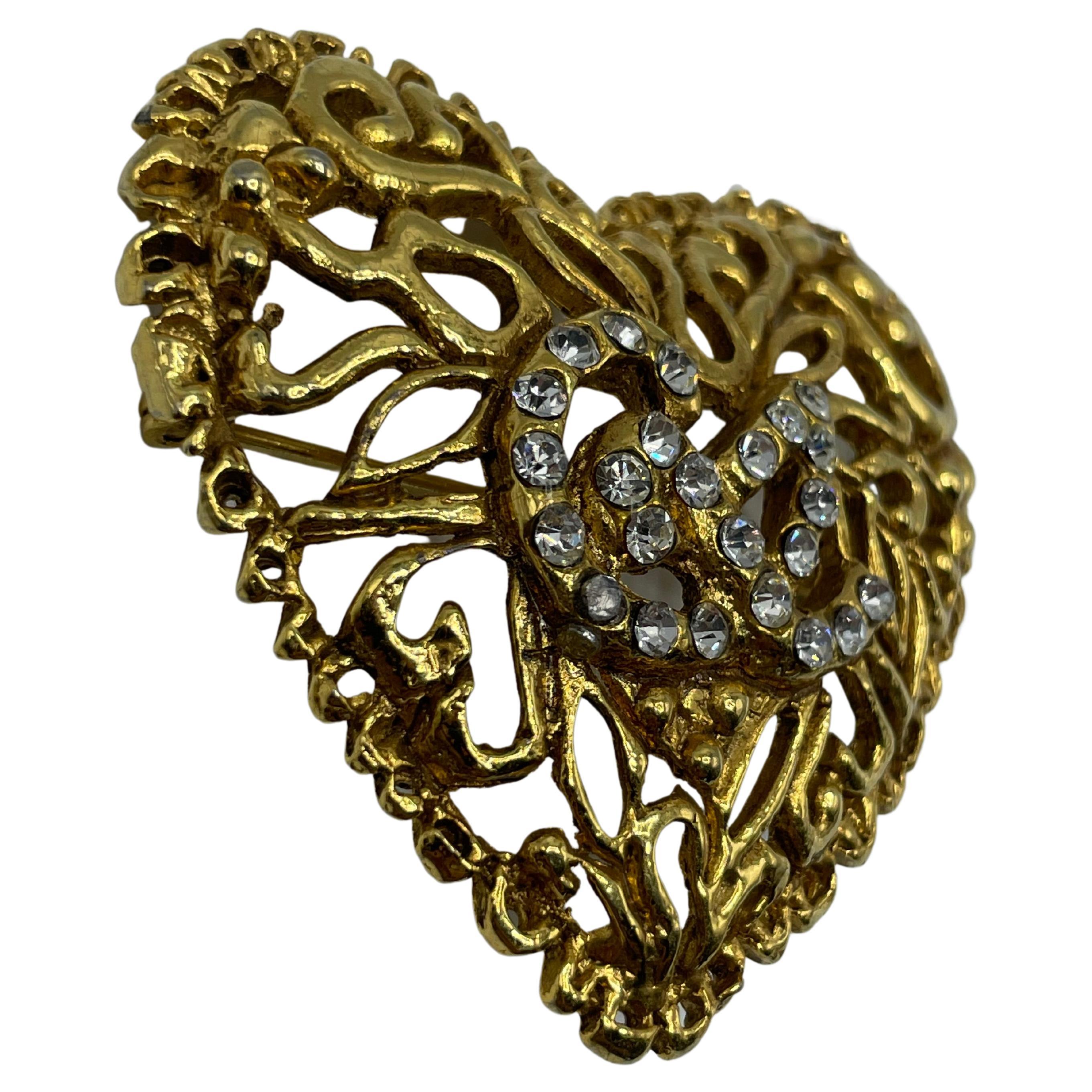 Christian Lacroix heart brooch In Good Condition For Sale In Palm Beach, FL
