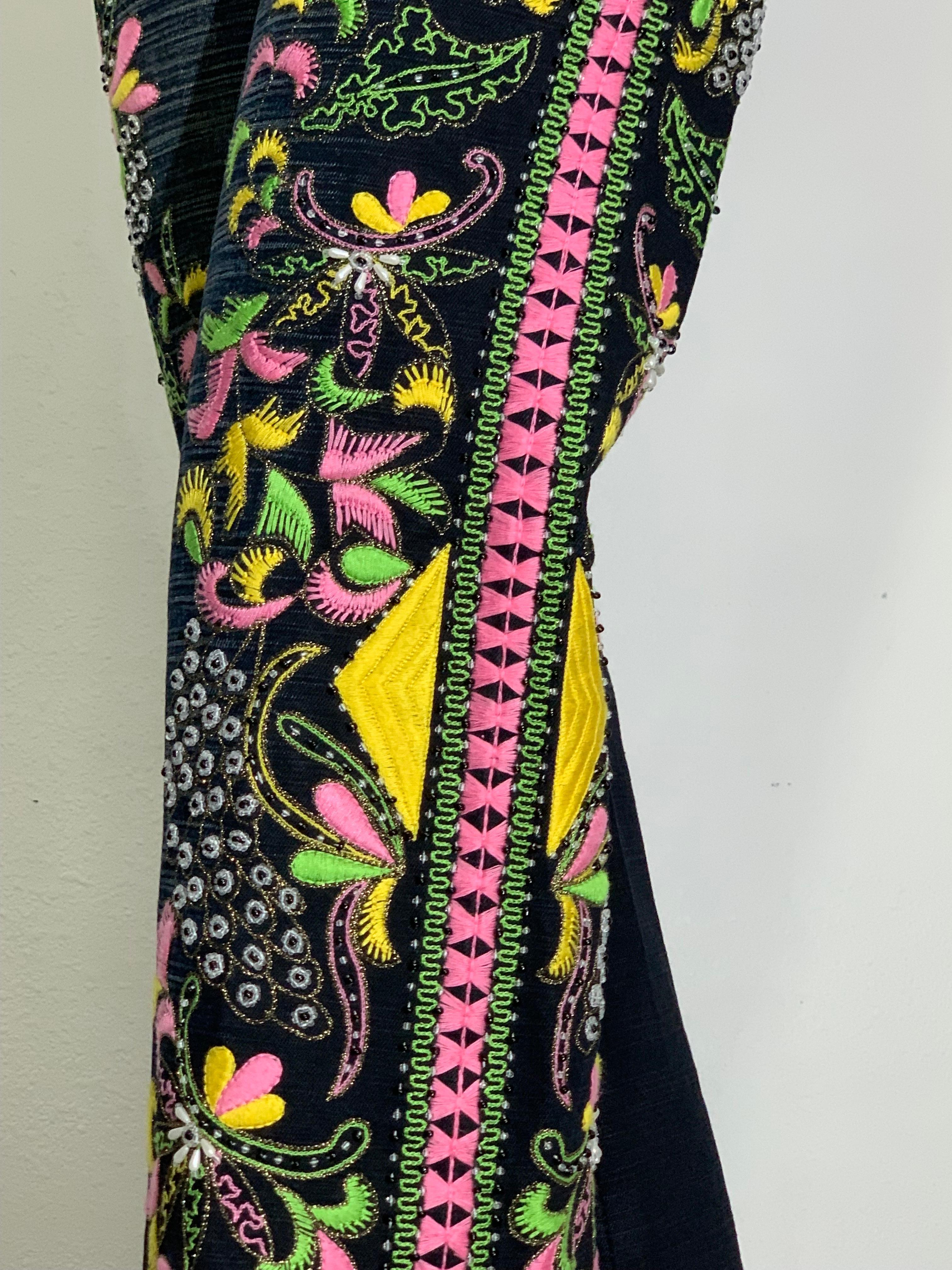 Christian Lacroix Vaqueros vaqueros desgastados Bootleg con grandes bordados y cuentas en venta 5