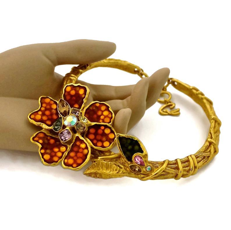 CHRISTIAN LACROIX Iridescent Flower Rhinestone Enamel Rigid Choker Necklace In Excellent Condition For Sale In Kingersheim, Alsace
