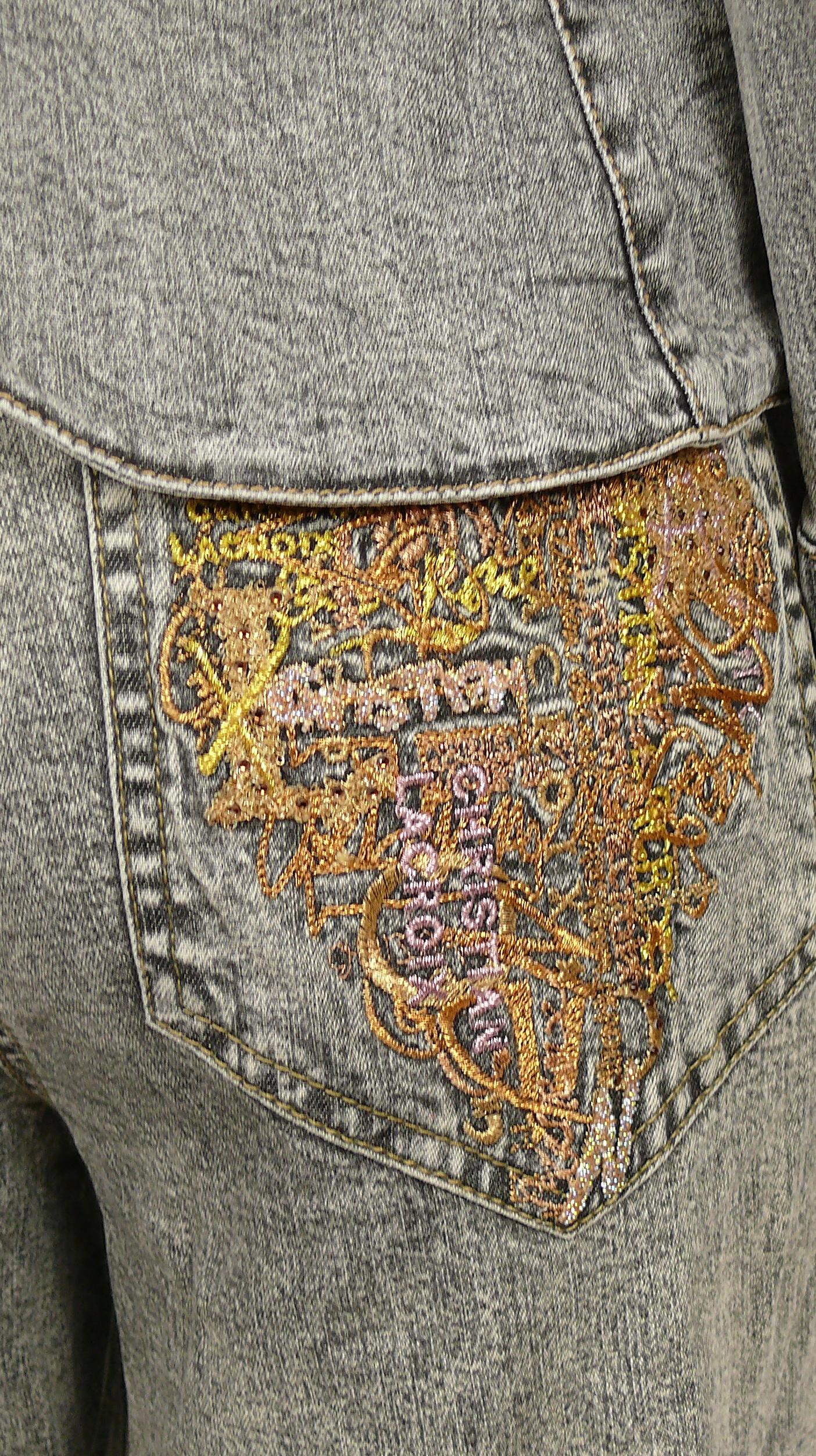 Christian Lacroix Jeans Vintage Embroidered Heart Denim Jacket & Trousers In Good Condition For Sale In Nice, FR