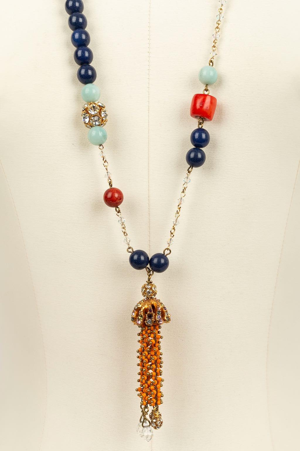 Christian Lacroix Long Necklace with Multicolored Pearls In Excellent Condition For Sale In SAINT-OUEN-SUR-SEINE, FR