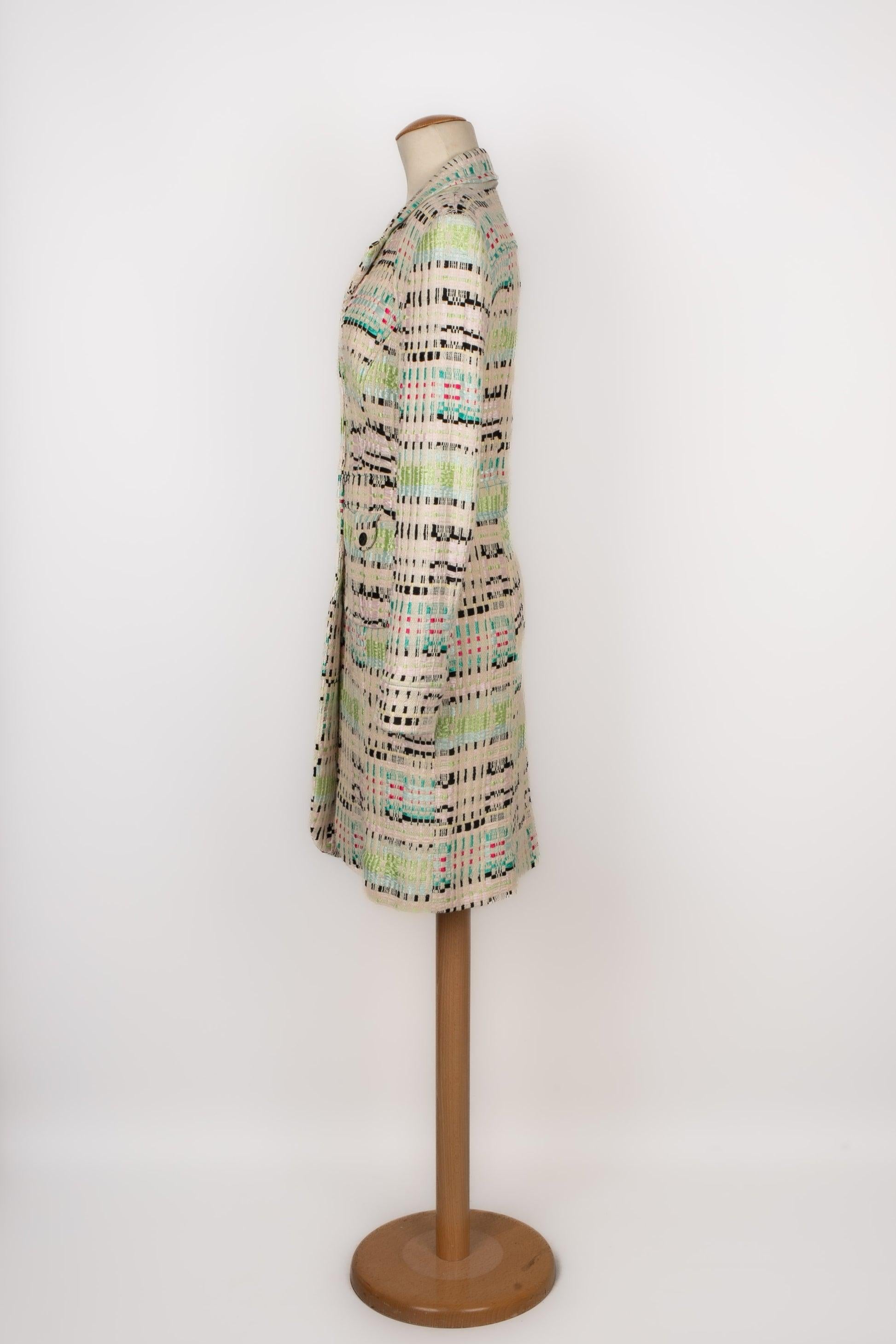 Christian Lacroix - Cappotto multicolore di media lunghezza. Taglia 36FR indicata.

Informazioni aggiuntive:
Condizioni: Ottime condizioni
Dimensioni: Larghezza spalle: 42 cm - Petto: 45 cm - Vita: 35 cm - Fianchi: 42 cm - Lunghezza maniche: 64 cm -