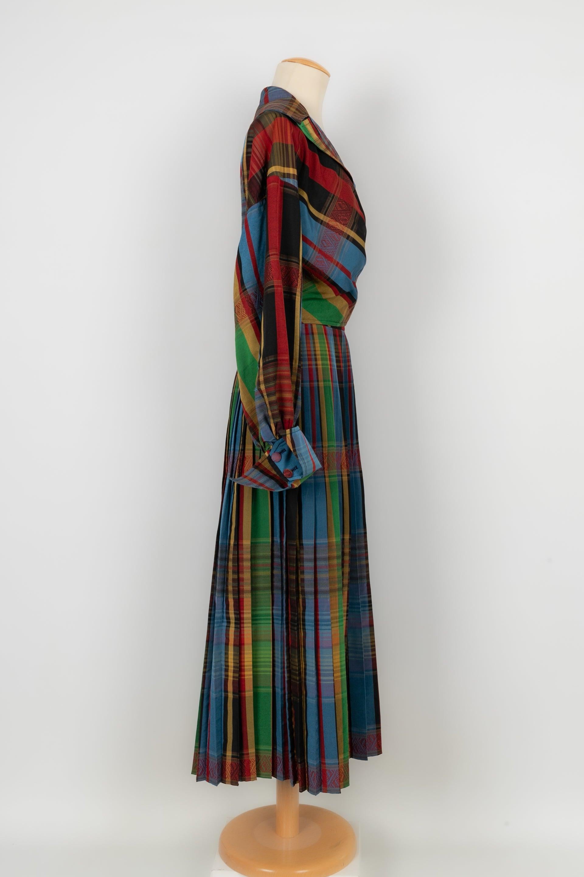 Ensemble en soie multicolore de Christian Lacroix composé d'une chemise et d'une jupe Pour femmes en vente