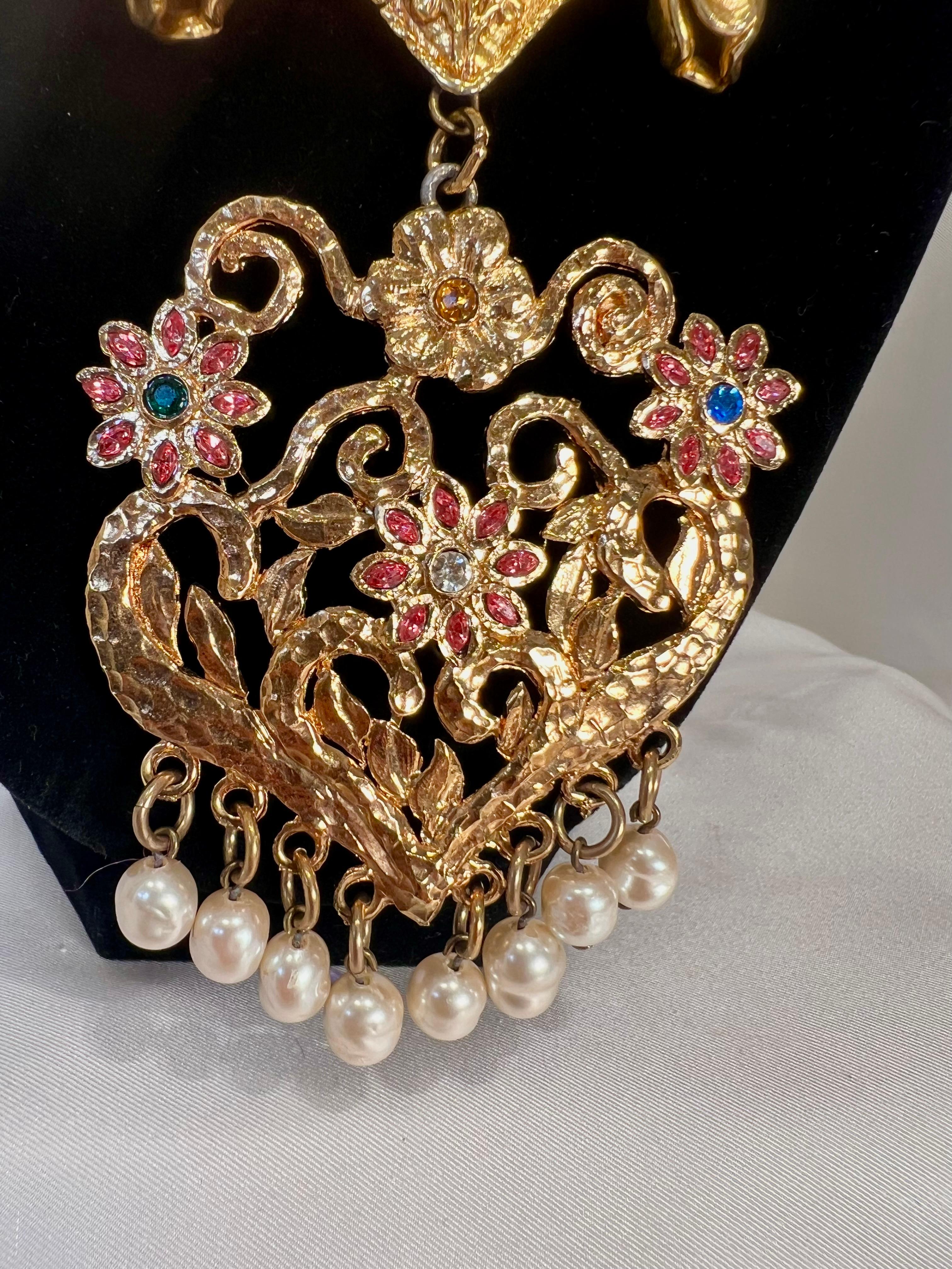 Christian Lacroix Necklace Heart Pendant  Resin Vintage France Fashion Jewelry For Sale 2