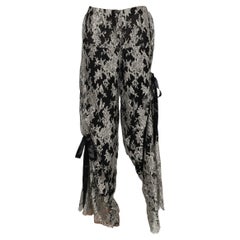 Pantalon Christian Lacroix brodé de fils de lurex argenté