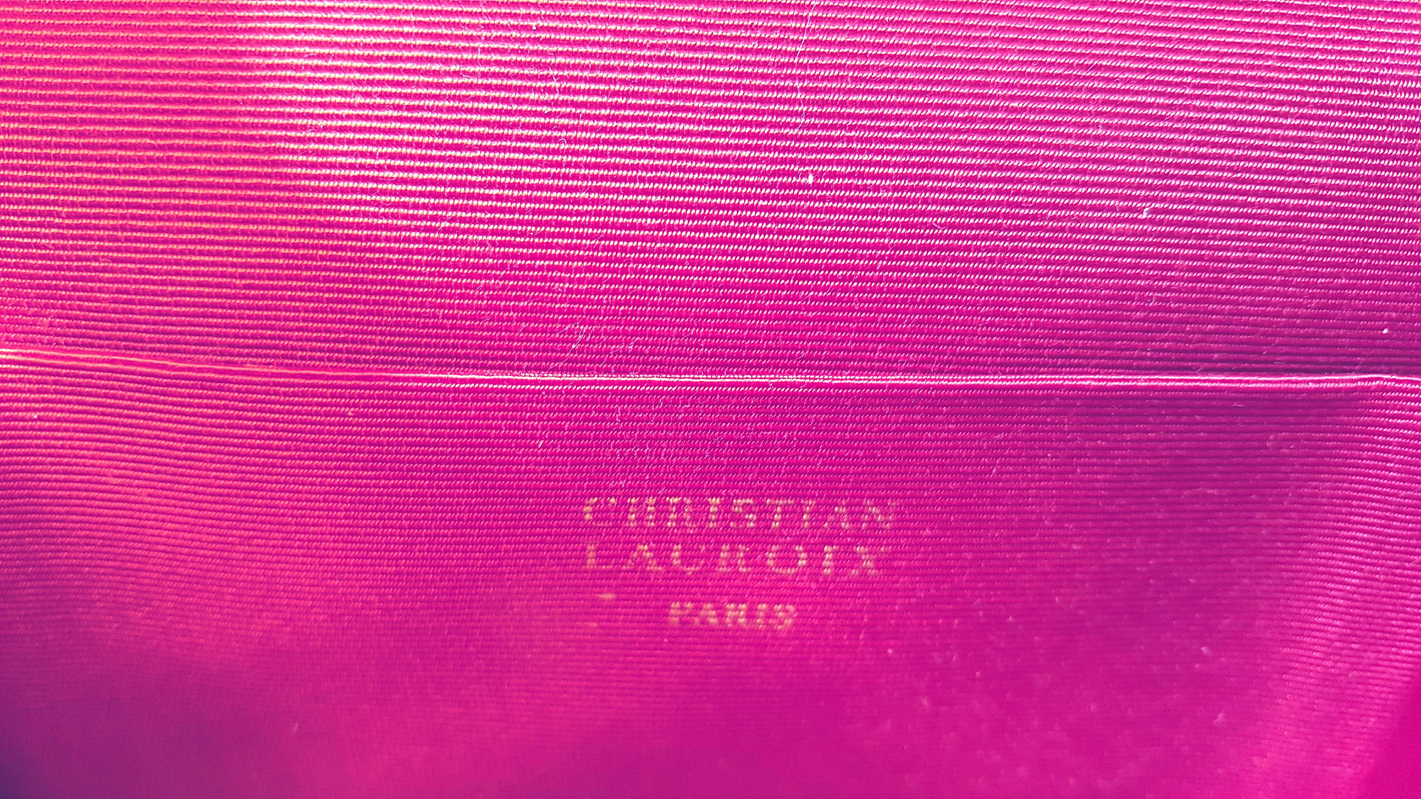 Couture ChristianLacroixParis Abendtasche aus rosa Seide mit CL-Stickerei und doppeltem Bügelgriff im Angebot 2
