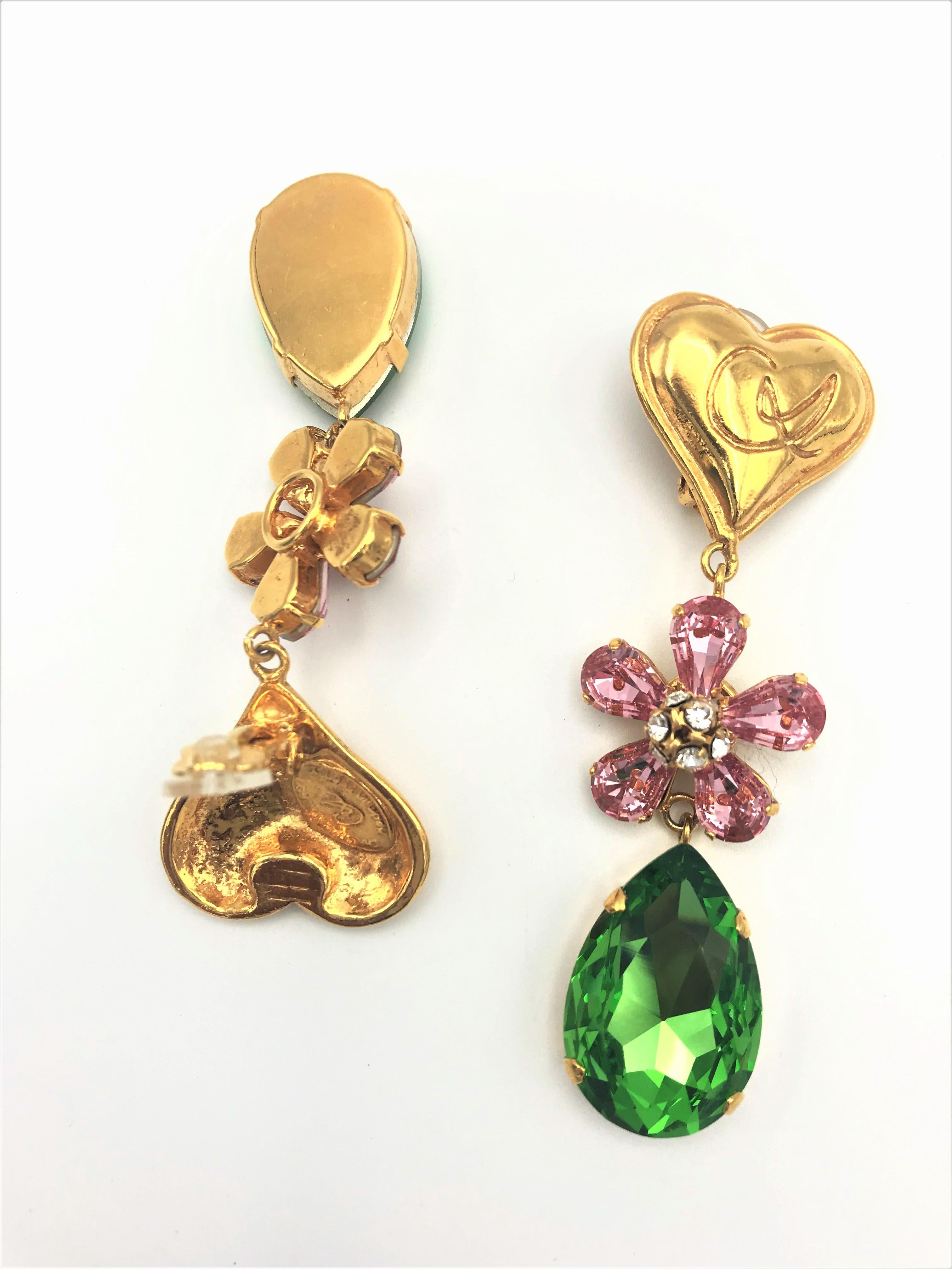Orecchini a clip Christian Lacroix a Paris con cuore e strass in rosa & verde in vendita 3