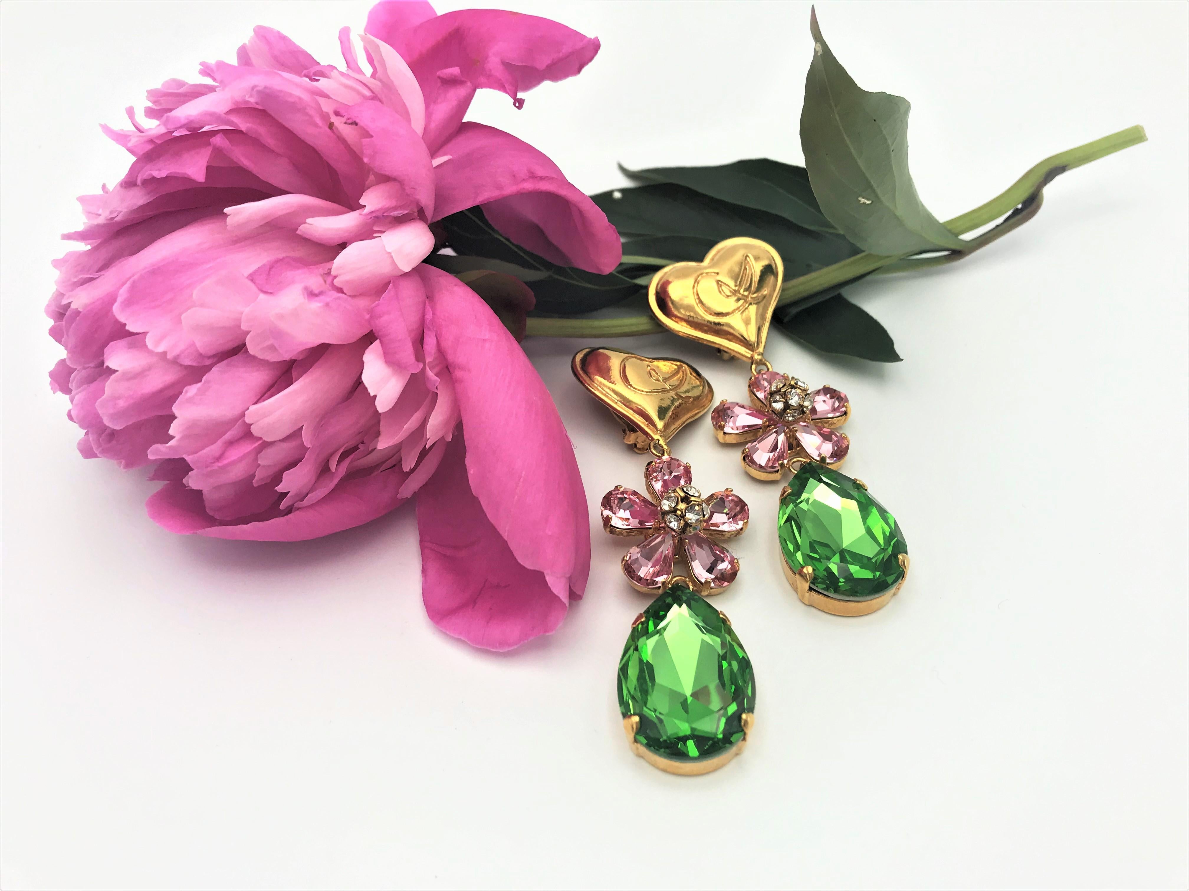 Christian Lacroix Paris clip-on earrings with heart & rhinestones in pink/green For Sale 1
