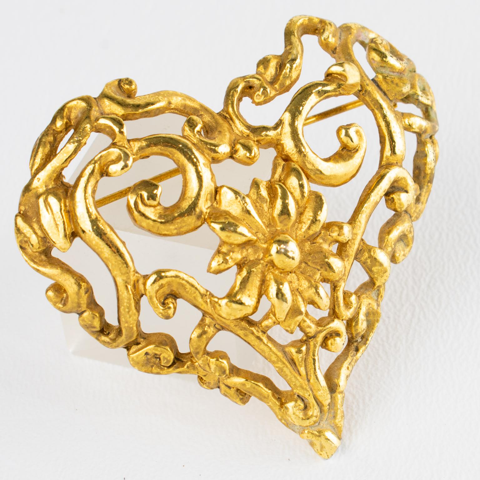 Christian Lacroix Paris Broche cœur baroque en métal doré Unisexe en vente