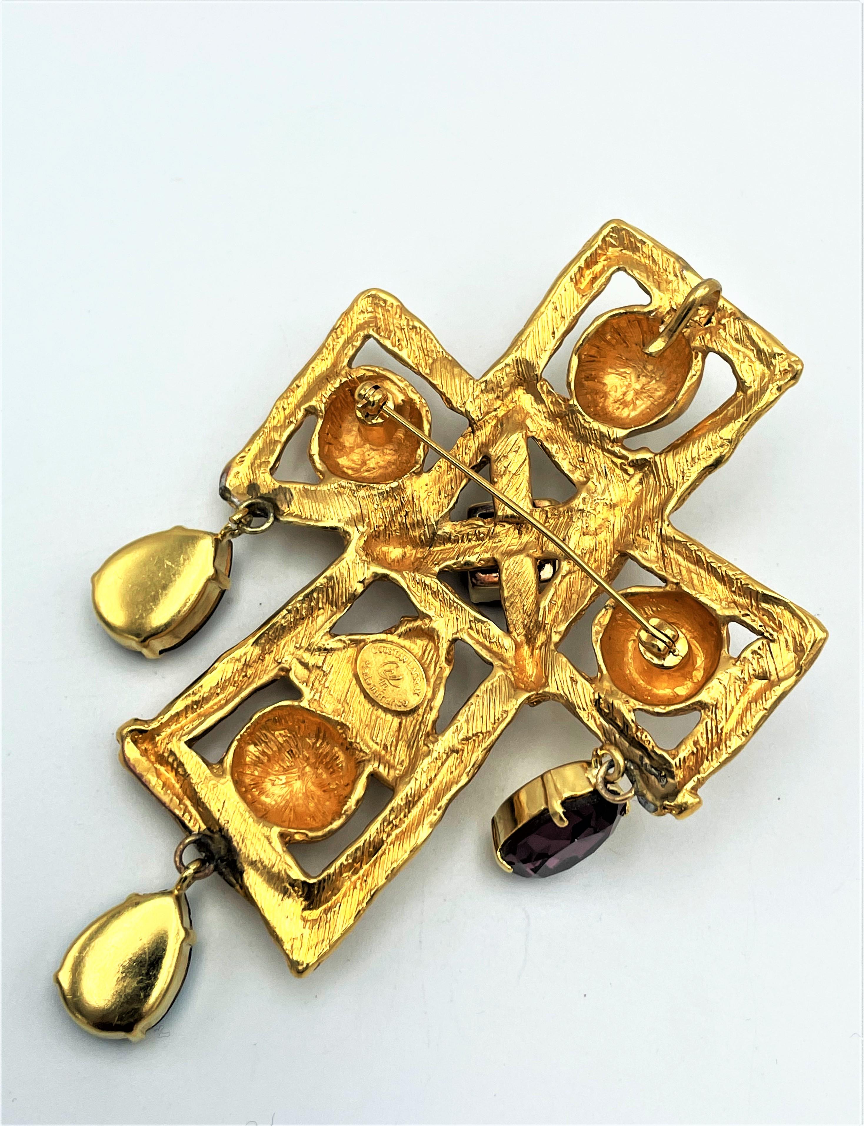 CHRISTIAN LACROIX PARIS, collar con broche de cruz amovible, con brillantitos en venta 5