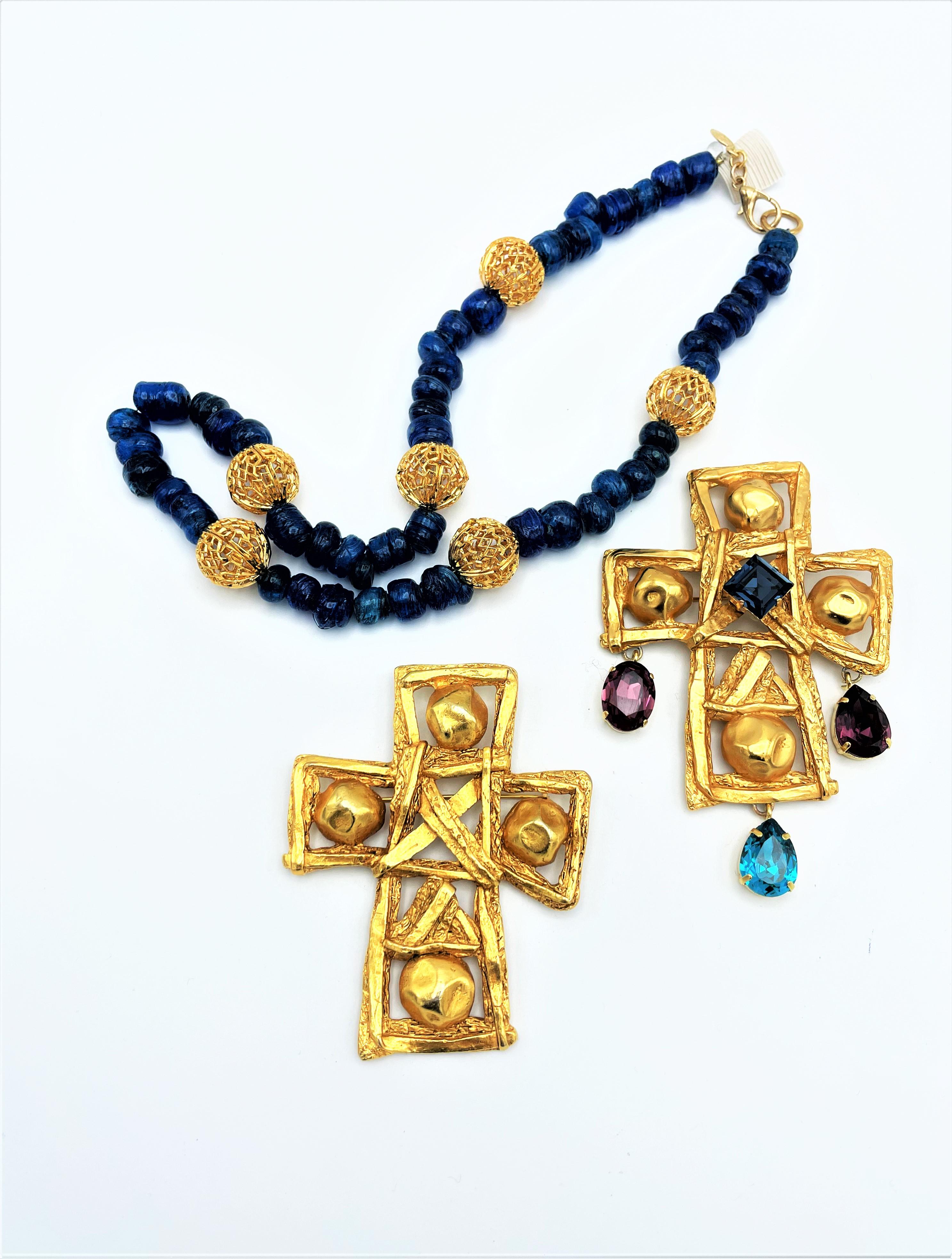CHRISTIAN LACROIX PARIS, collar con broche de cruz amovible, con brillantitos en Bueno estado para la venta en Stuttgart, DE