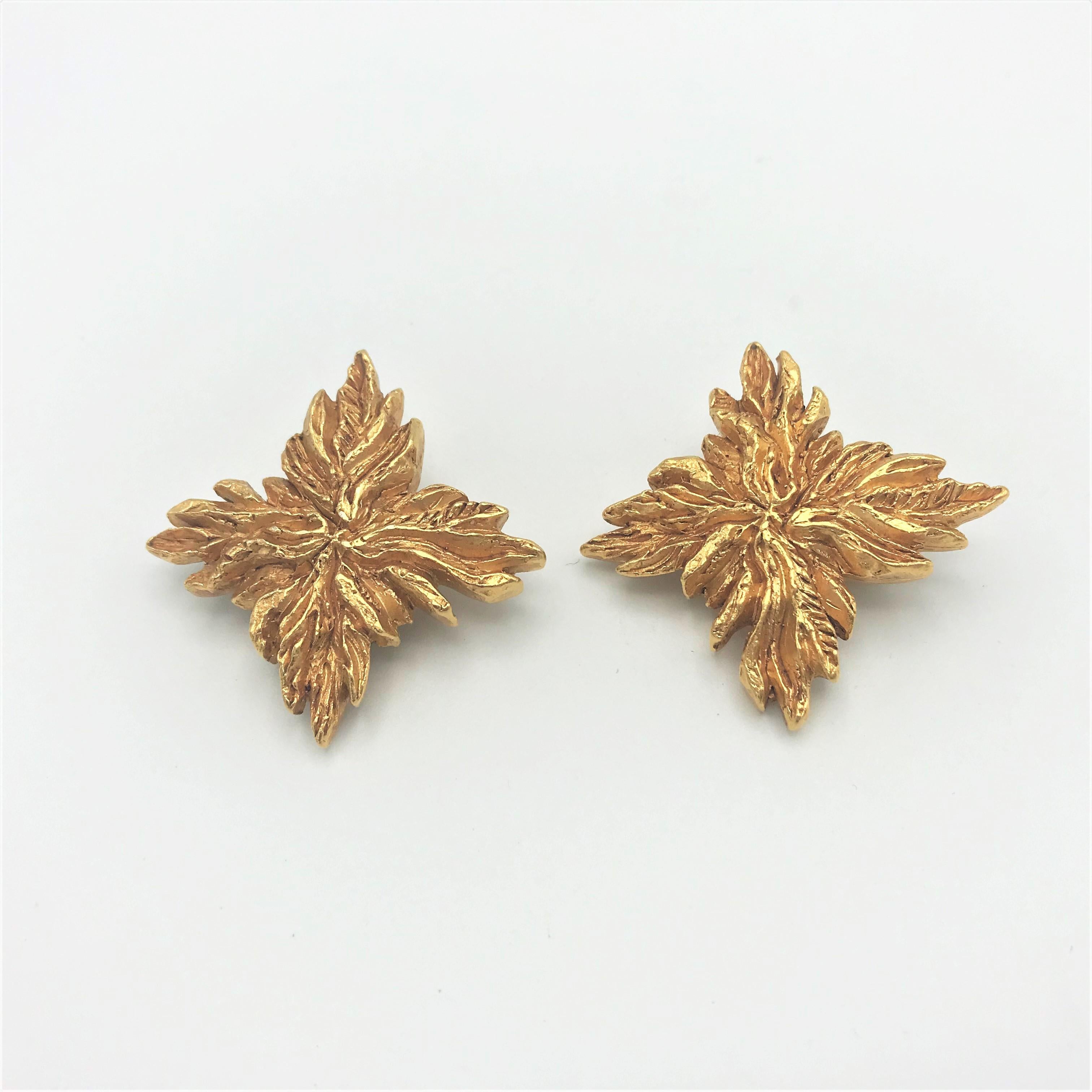 Artisan Christian Lacroix Paris signed ear clips gold-plated 1990s For Sale