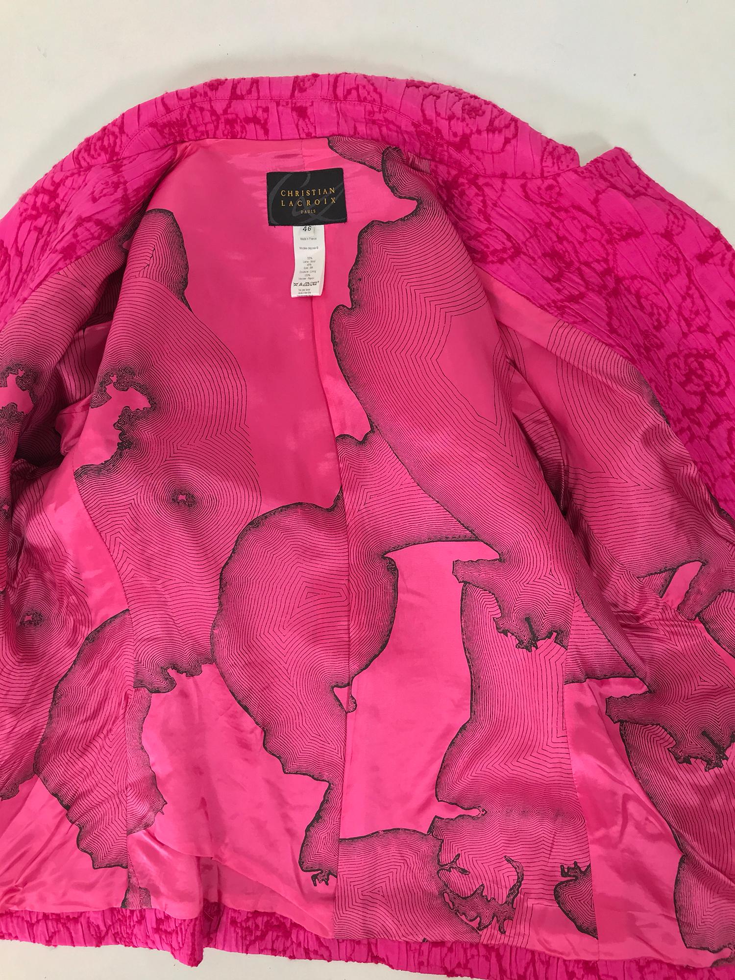 Christian Lacroix - Tailleur jupe rose avec appliques en soie brodées, années 1990 en vente 8