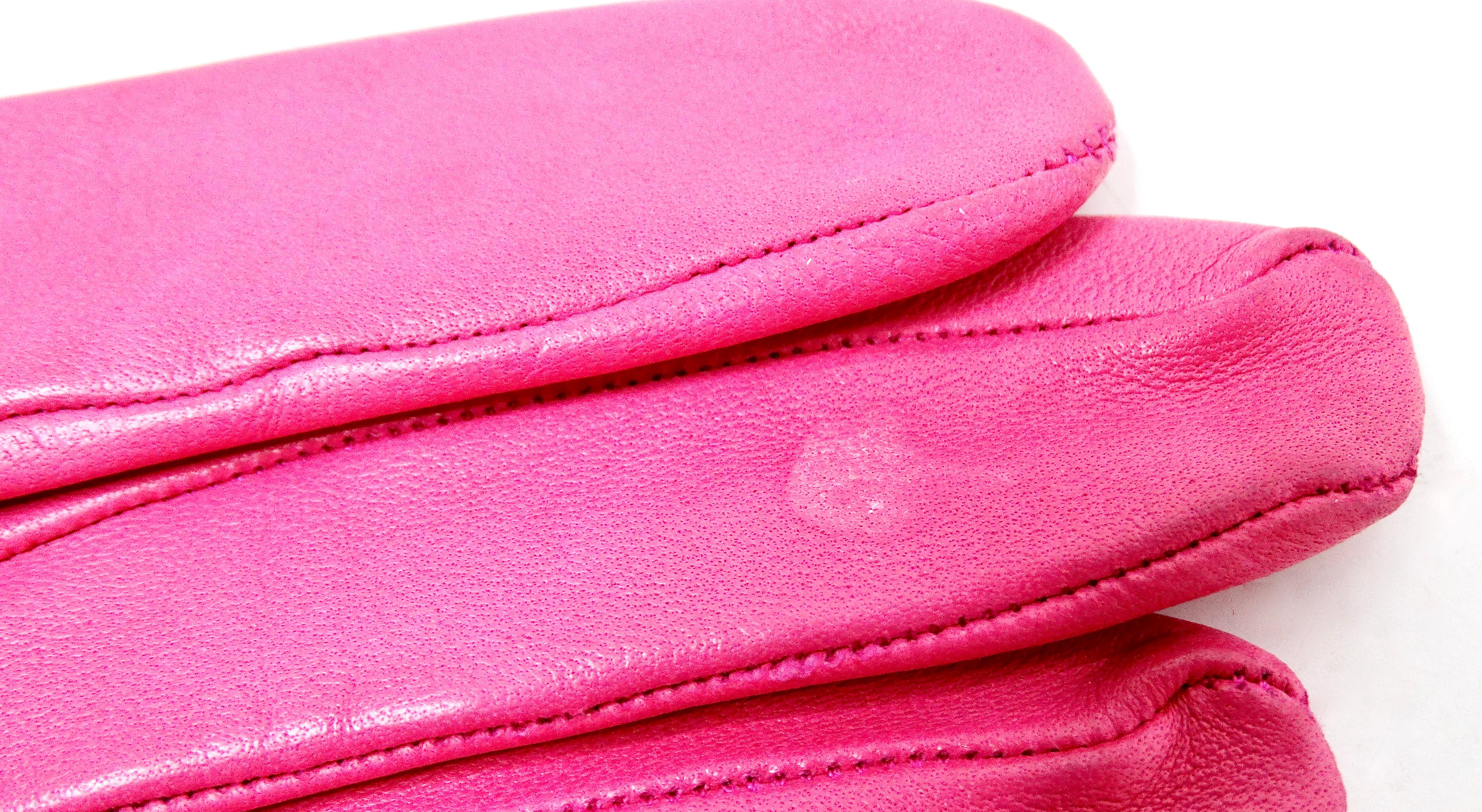 Christian Lacroix Gants en cuir brodé rose et rouge, circa 1990 en vente 2