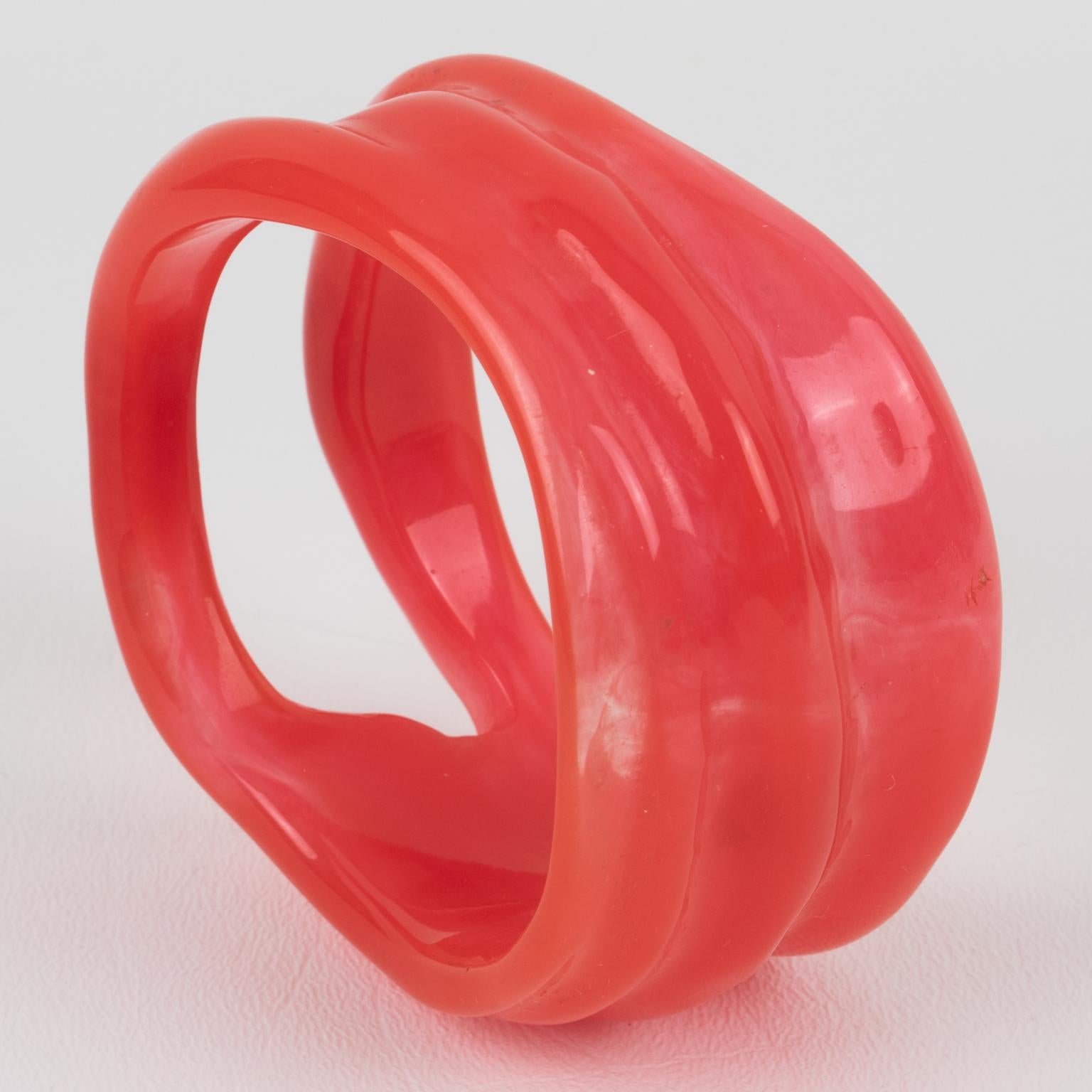 Christian Lacroix Pulsera transparente rosa-rojo de forma libre Moderno en venta