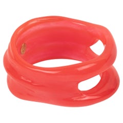 Christian Lacroix Rosa-rotes See-Thru-Armband in Freiform