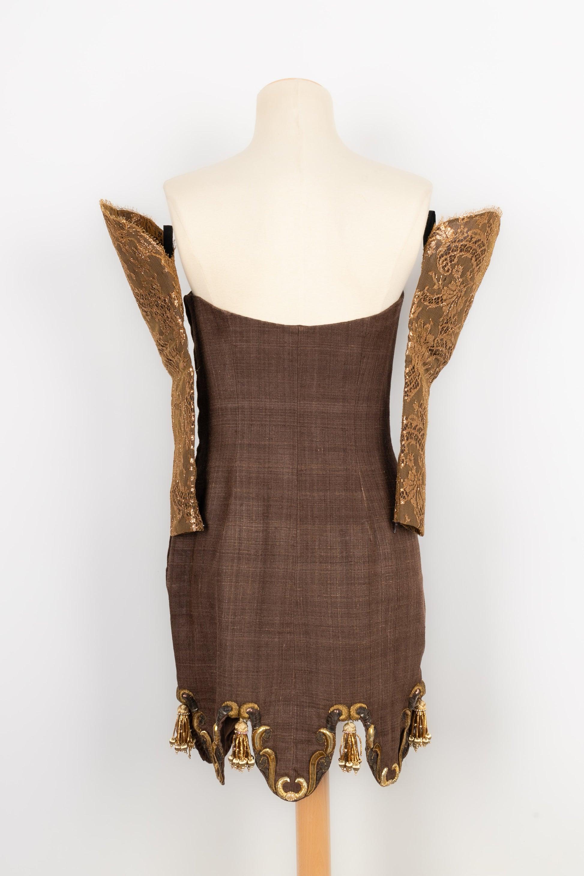 Women's Christian Lacroix Robe Haute Couture Dress in Brown Linen and Golden Embroidery For Sale