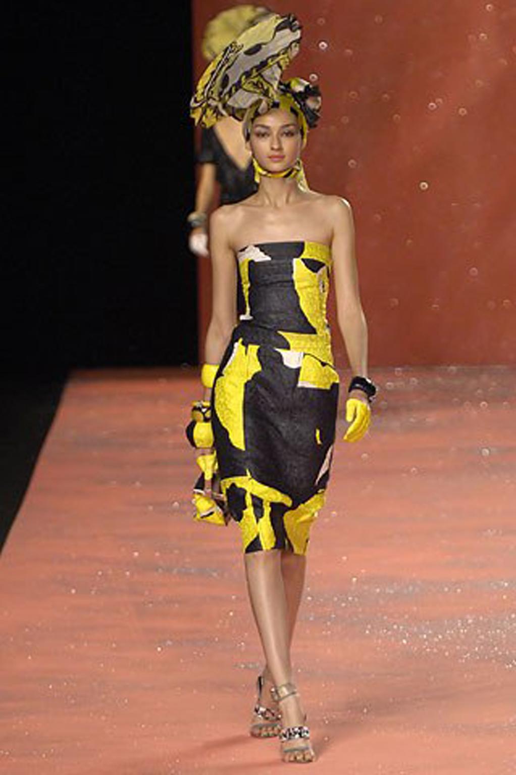 Christian Lacroix Runway Bracelet Bangle Tissu jaune et noir en vente 7