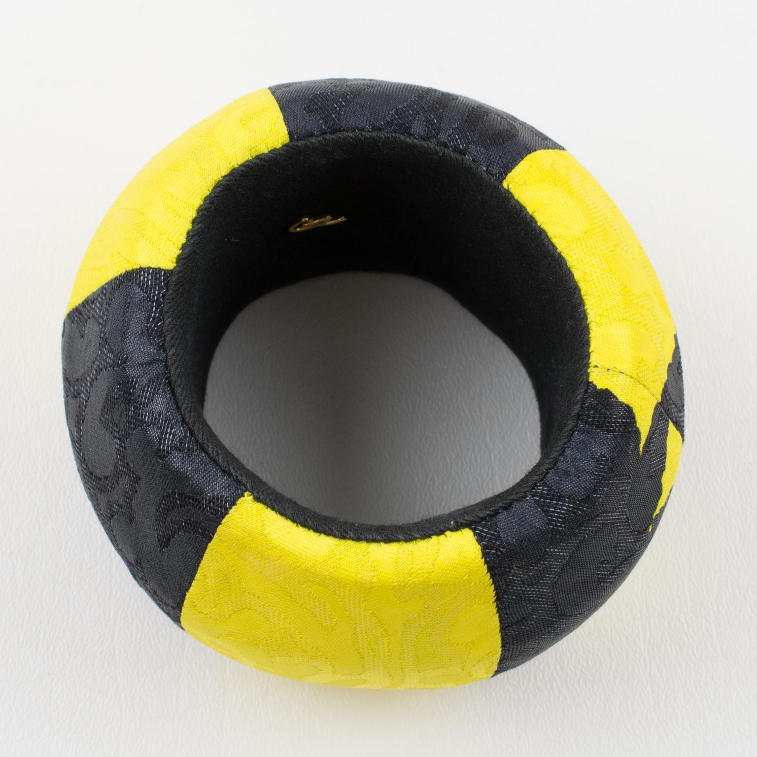 Christian Lacroix Runway Bracelet Bangle Tissu jaune et noir en vente 2
