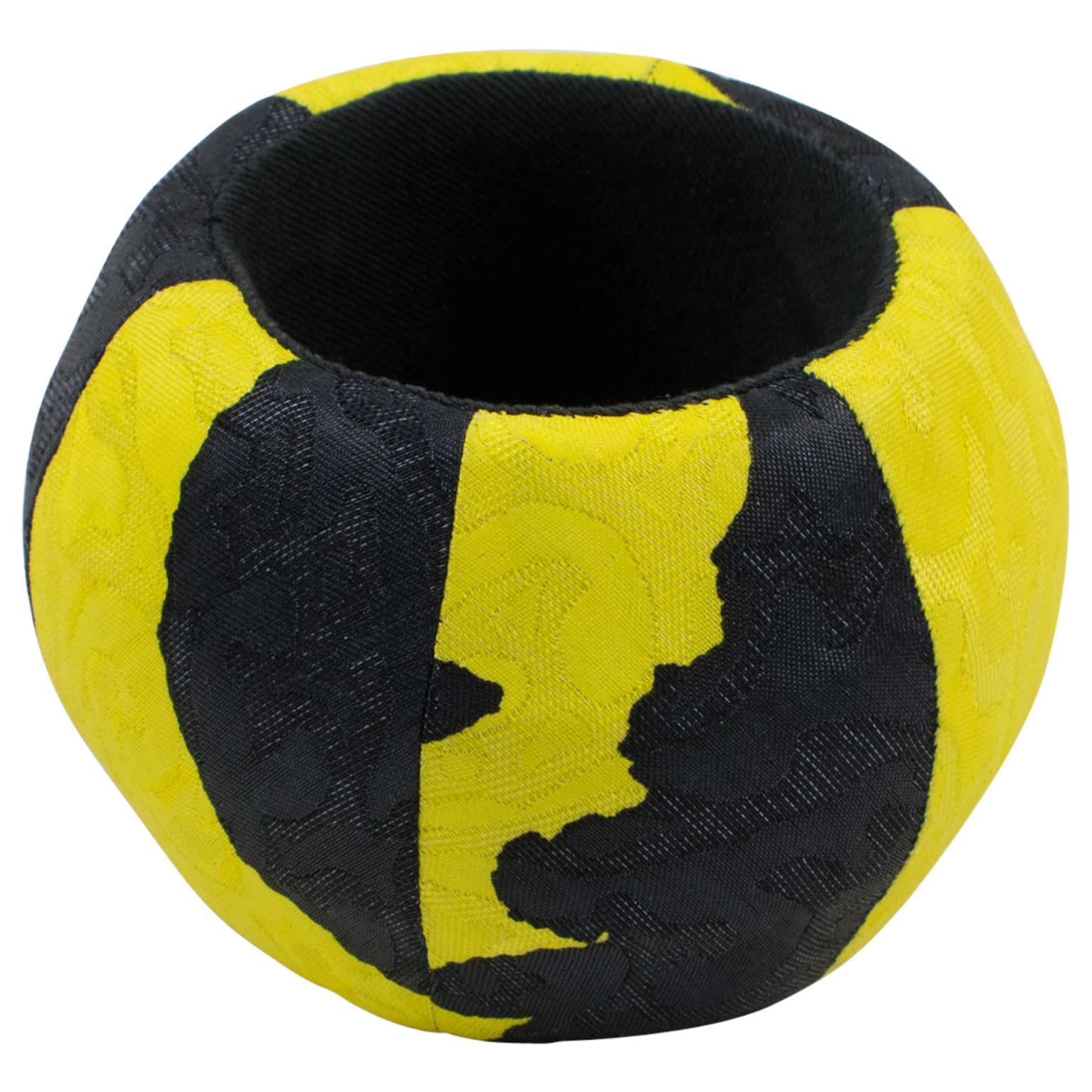 Christian Lacroix Runway Bracelet Bangle Tissu jaune et noir en vente