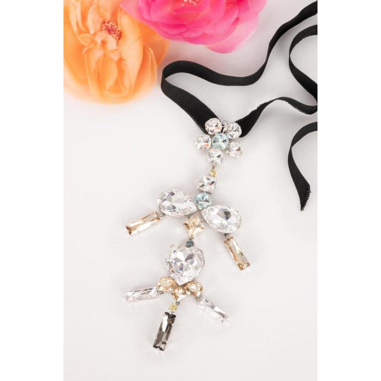 Christian Lacroix Silberne Metall-Brosche mit Anhänger im Angebot 9