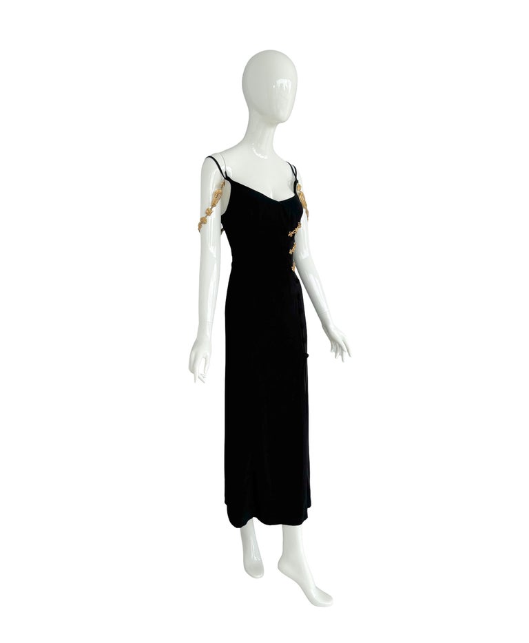 black and white dress with gold jewelry What Jewelry to Wear with a Black Dress:?