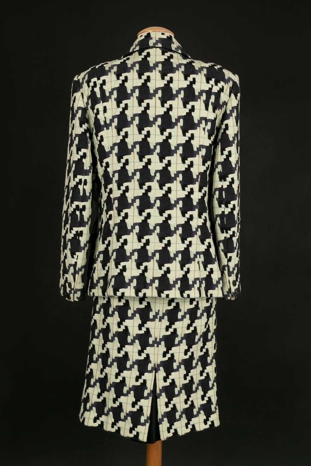 Christian Lacroix Suit Skirt and Jacket in Wool with Houndstooth Pattern In Excellent Condition For Sale In SAINT-OUEN-SUR-SEINE, FR