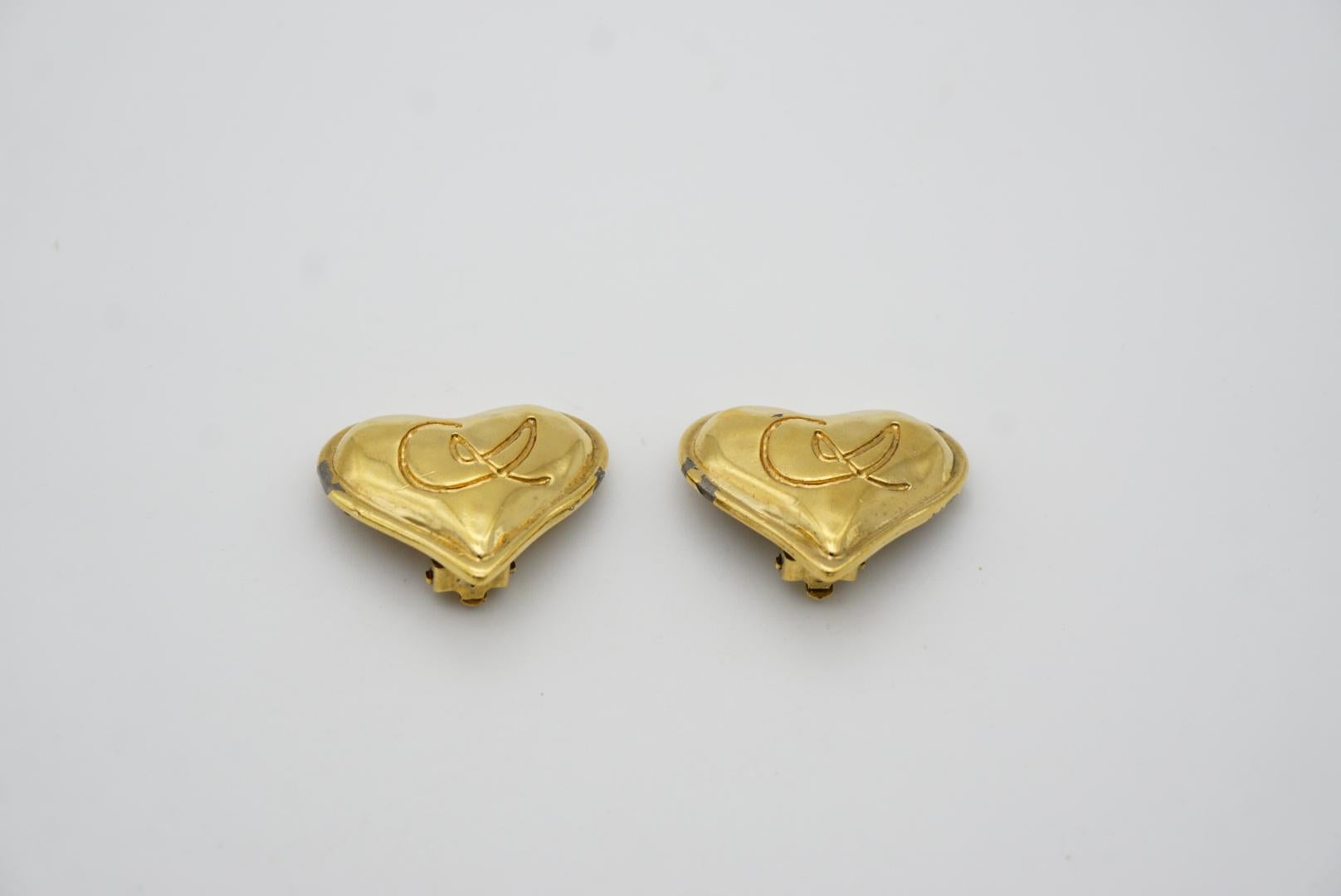 Christian Lacroix Vintage 1980s Classic Logo Heart Love Gold Clip On Earrings For Sale 1