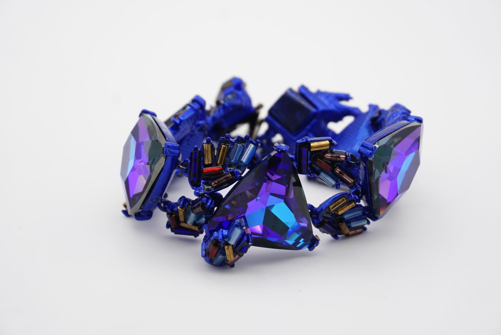 Christian Lacroix Vintage 1980s Crystals Navy Purple Iridescent Bangle Bracelet For Sale 5