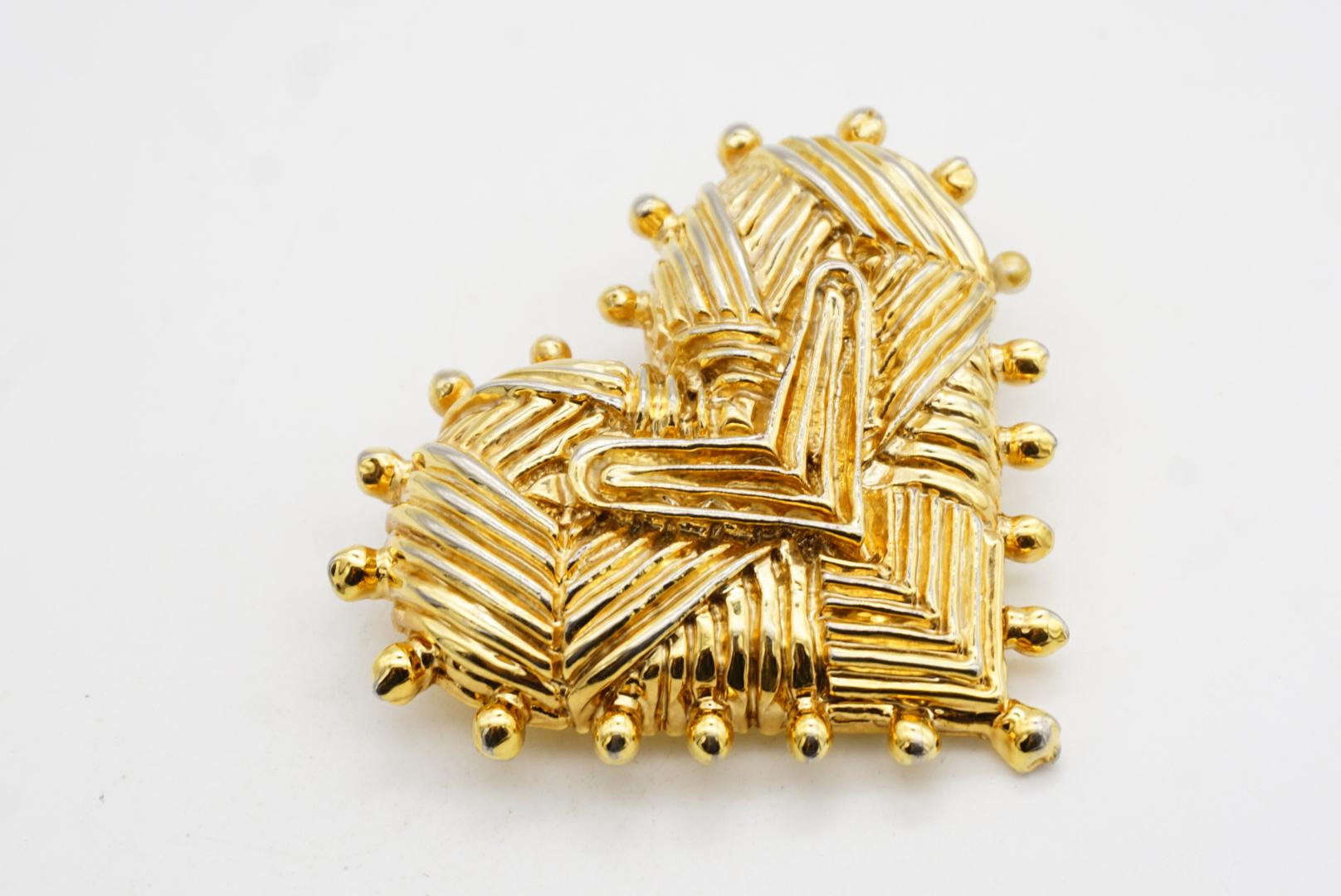 Christian Lacroix Vintage 1990 Gold texturiert riesige Crisscross Herz Dots Brosche im Angebot 4