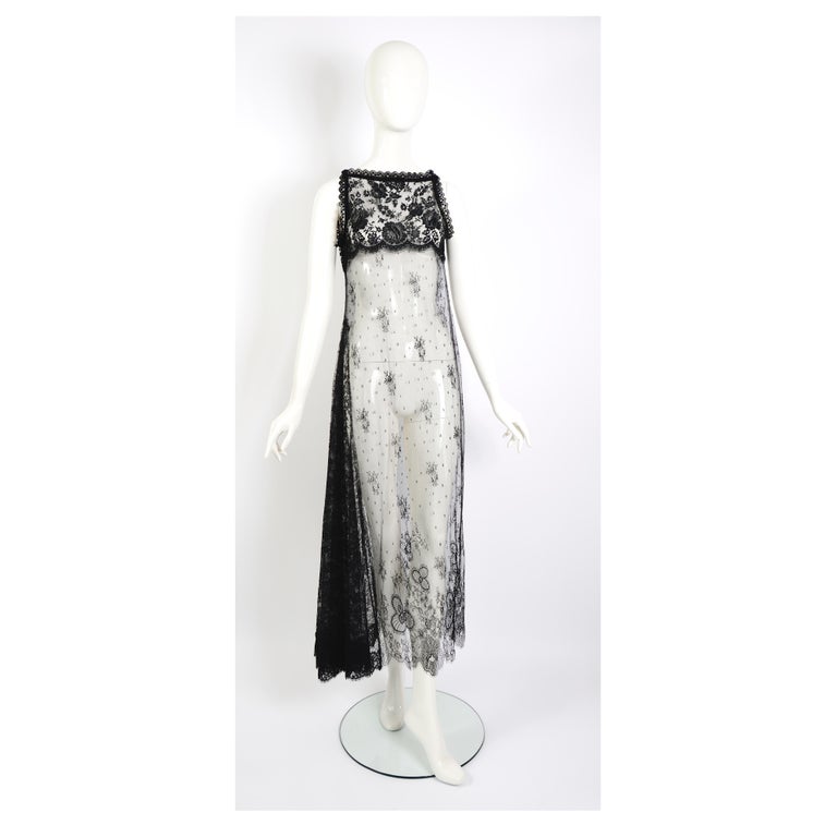 Christian Lacroix vintage 1990s black French Chantilly lace silk long dress In Excellent Condition For Sale In Antwerp, BE
