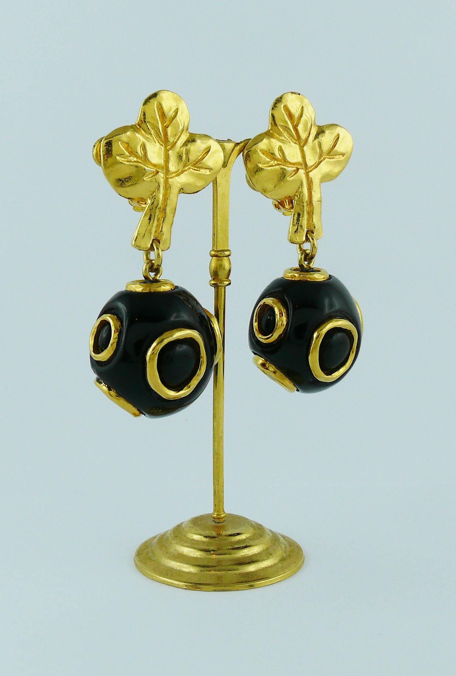 Christian Lacroix Vintage Abstract Tree and Ball Dangling Earrings In Good Condition For Sale In Nice, FR