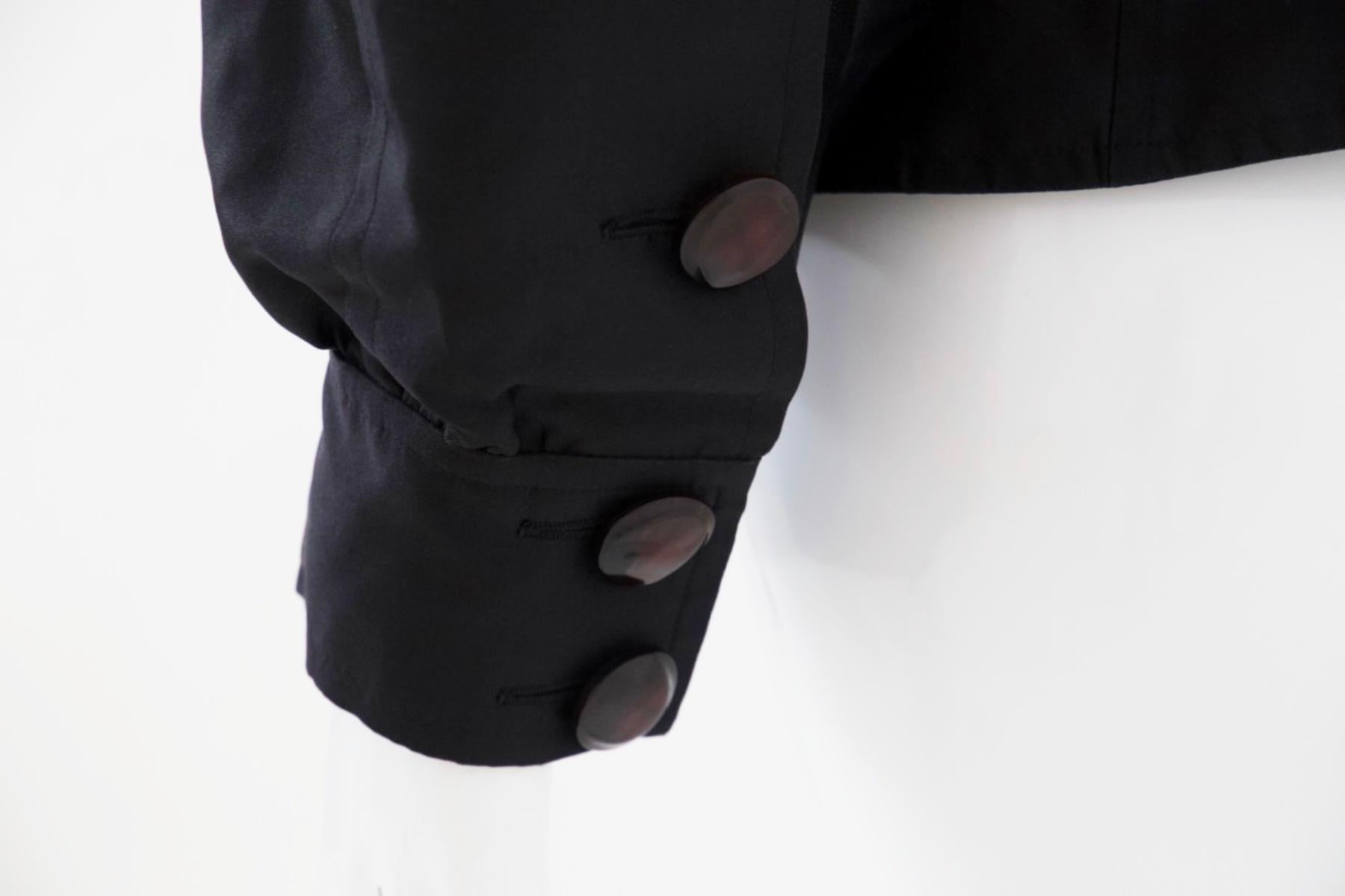 Christian Lacroix Giacca nera vintage con spalline in vendita 6